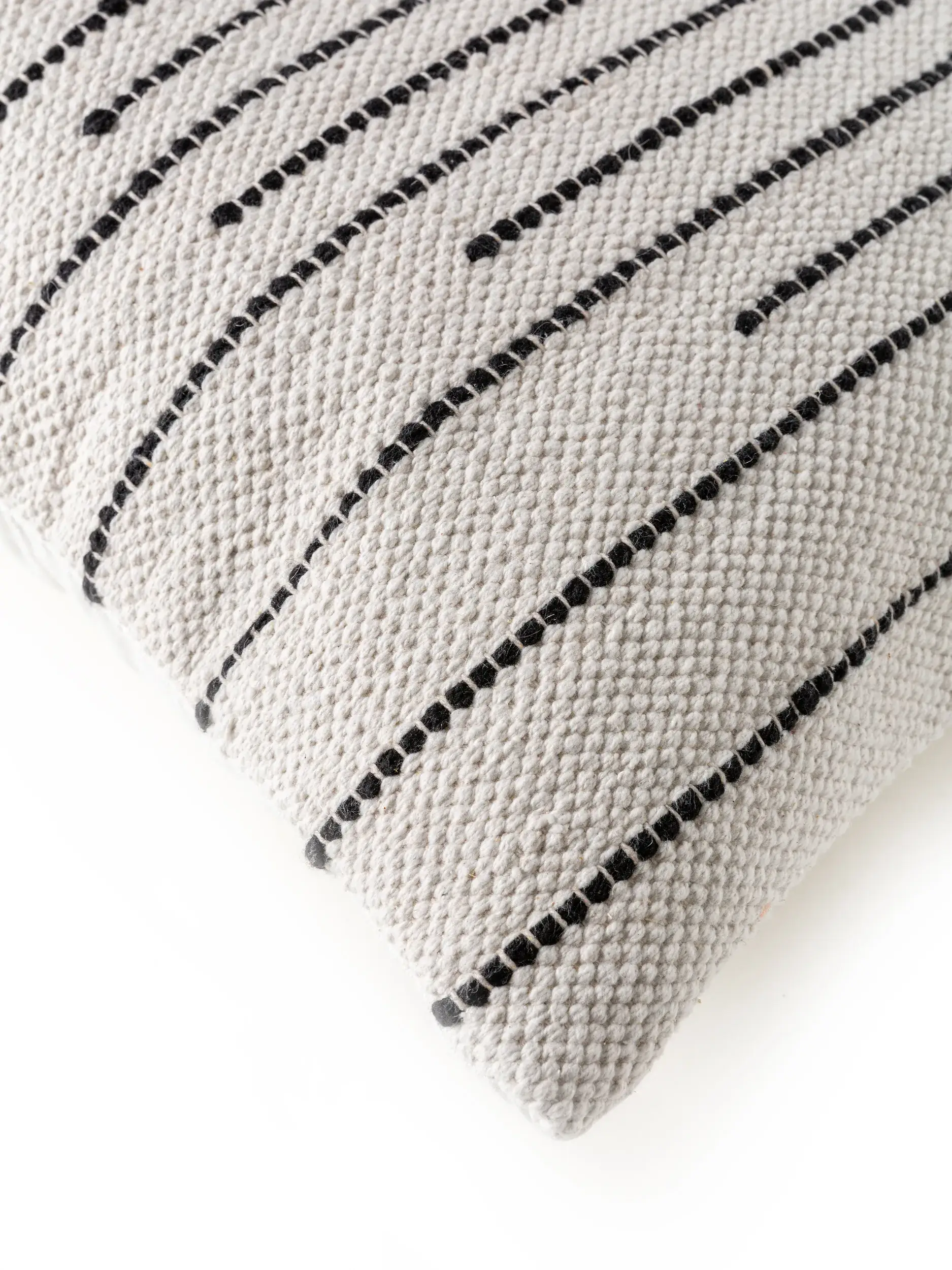 Kissenbezug Bo Ivory im Design Geometrisch aus 100% Baumwolle von benuta Pop