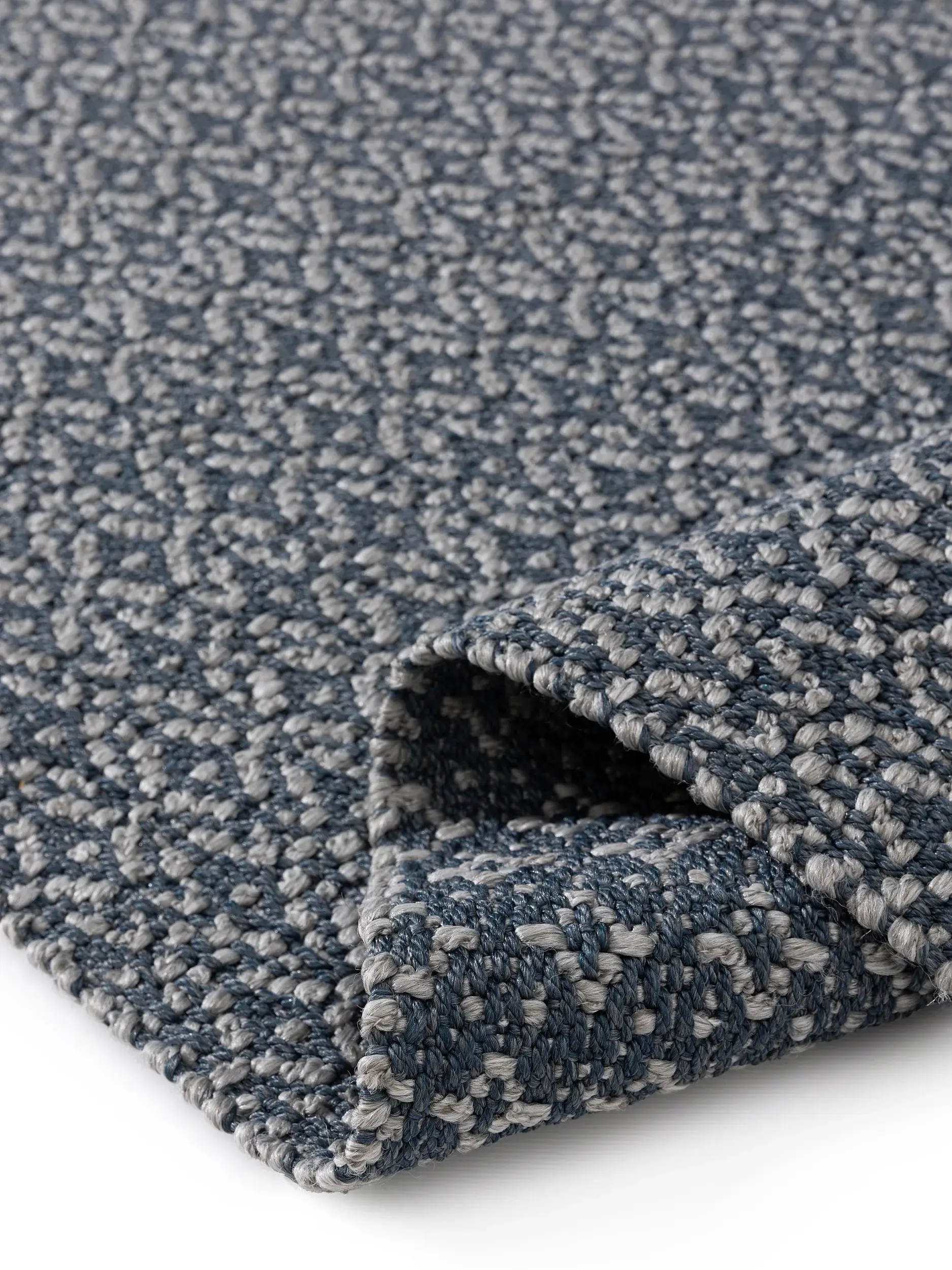 Rug made of 100% Polypropylen in Blue with a 100% Polypropylen high pile by benuta Finest
