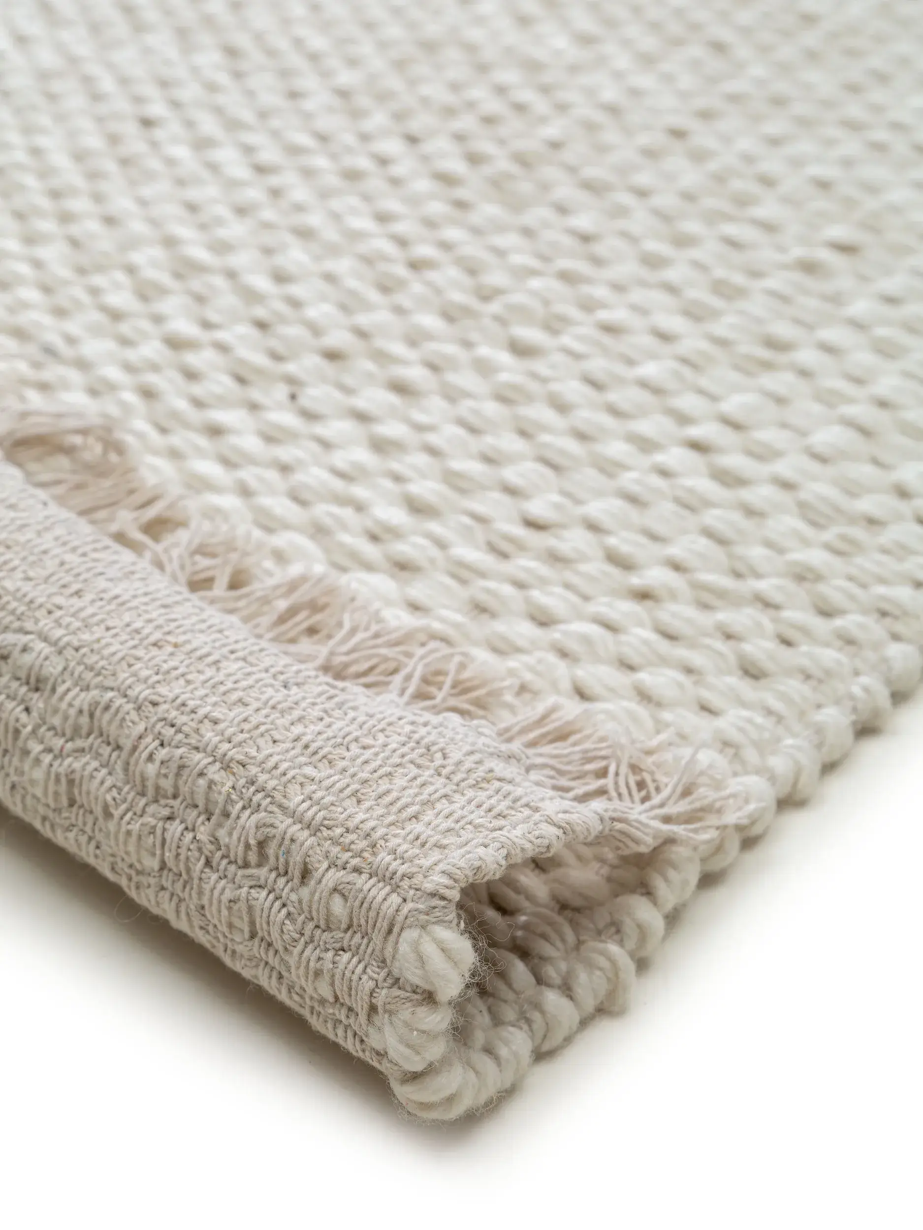 Tapis en 40 % Laine, 30 % Coton, 30 % Viscose en Beige avec une pile de 40 % Laine, 30 % Coton, 30 % Viscose de hauteur de benuta pure