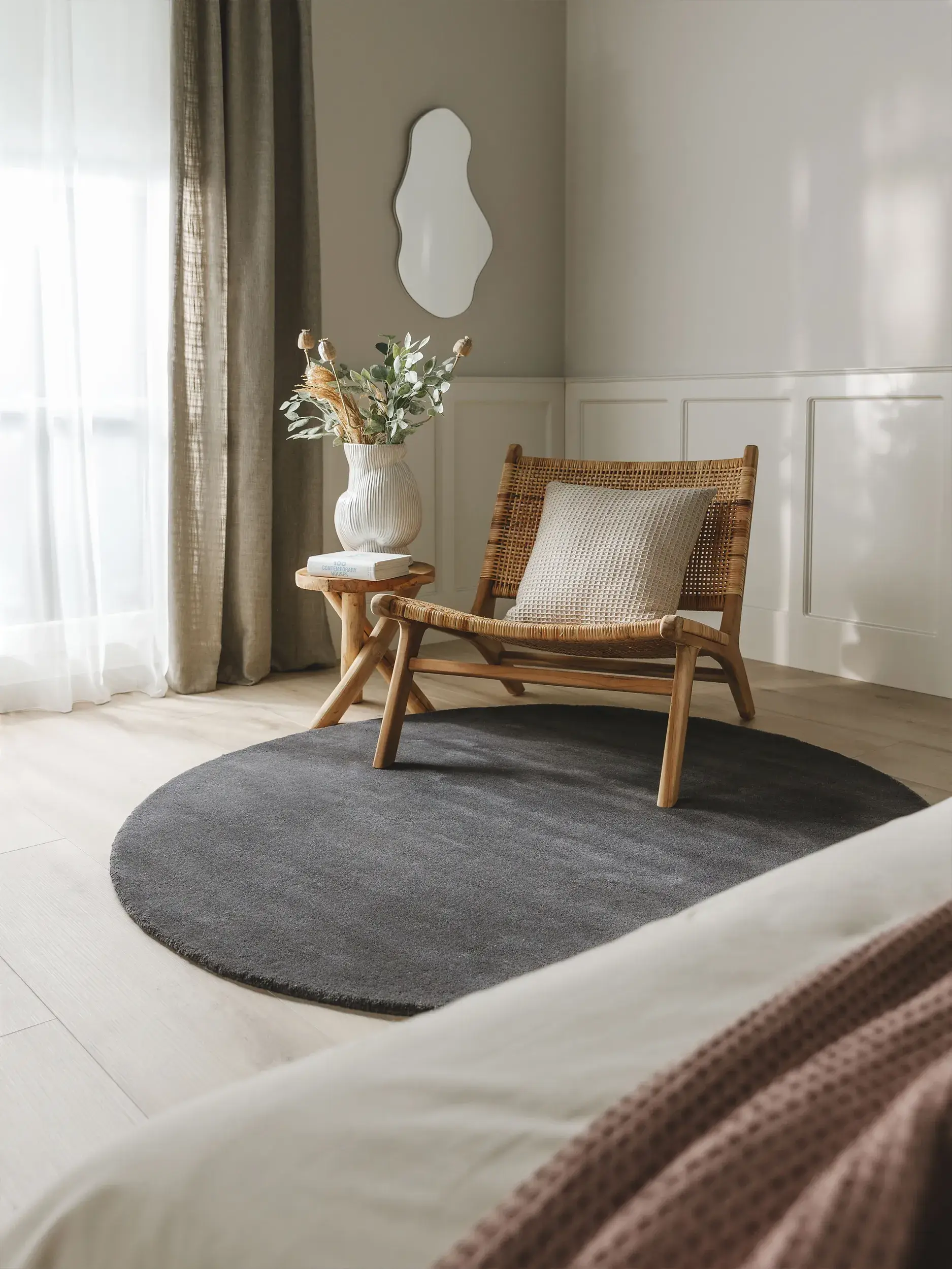 Teppich aus 100% Wolle in Grau mit 100% Wolle hohem Flor von benuta Nest
