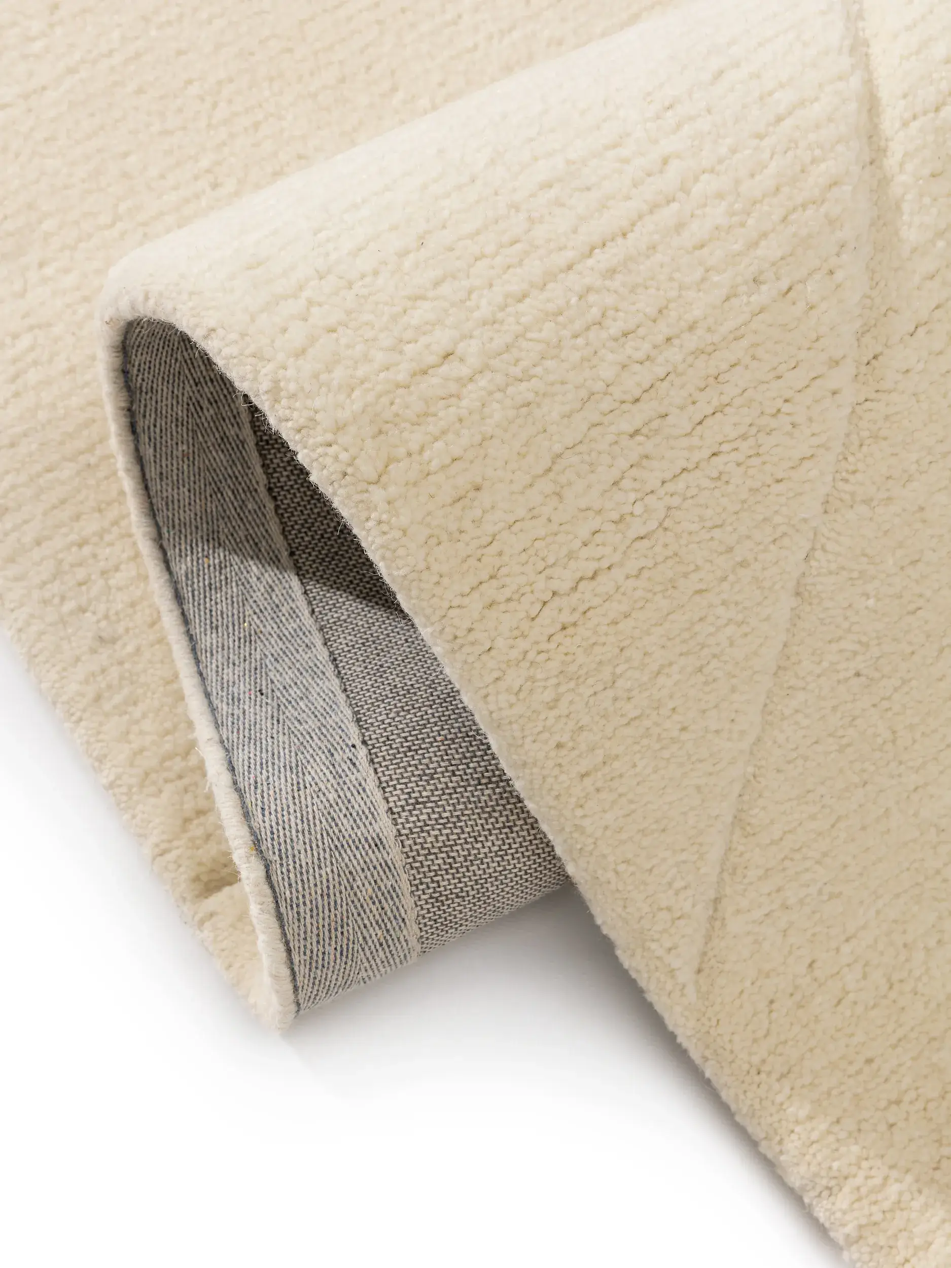 Teppich aus 100% Wolle in Weiß mit 100% Wolle hohem Flor von benuta Finest