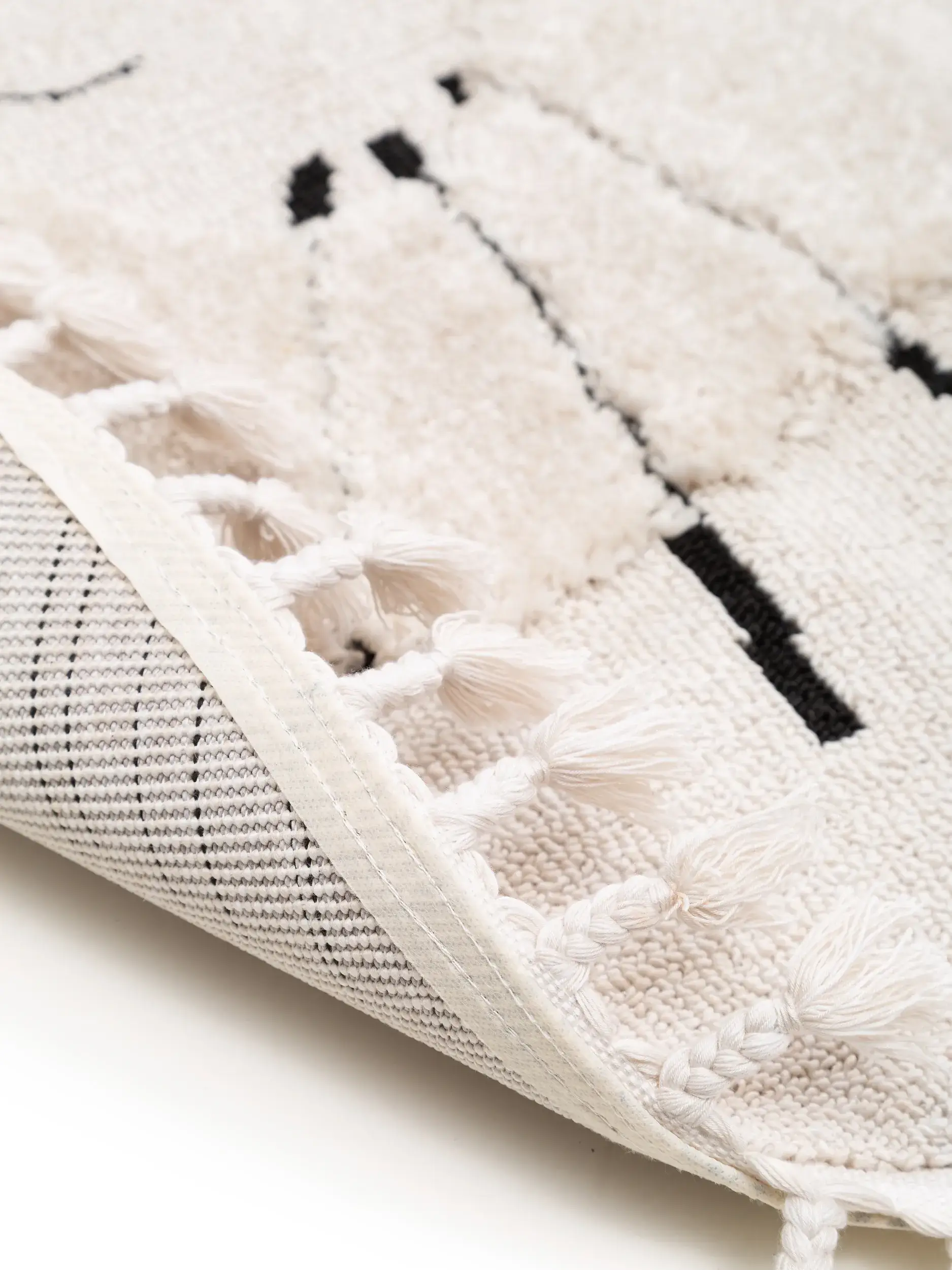 Tappeto di 100% Poliestere in Beige con pelo alto 100% Poliestere da Lytte