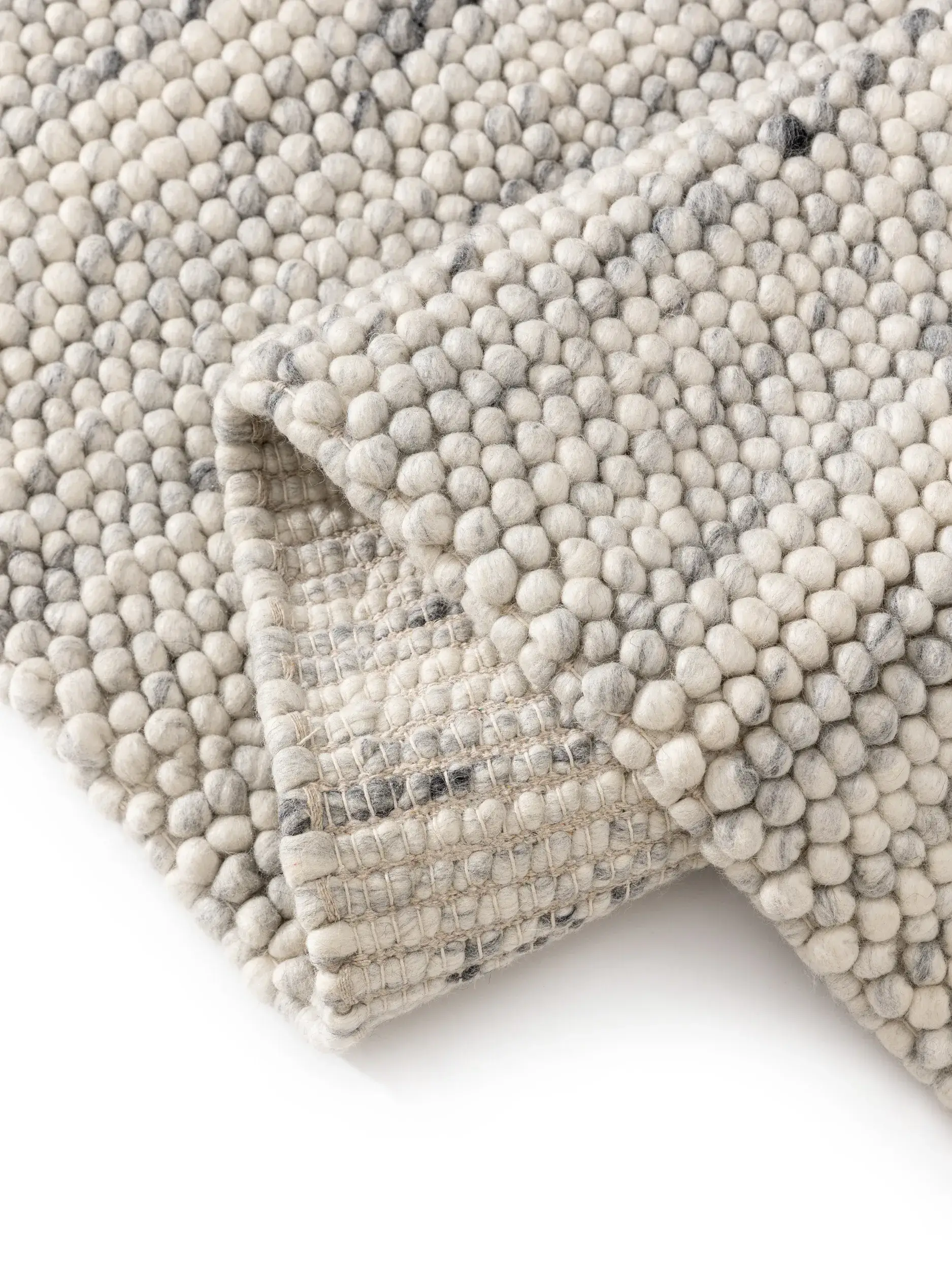 Teppich aus 70% Wolle, 30% Polyester in Grau mit 70% Wolle, 30% Polyester hohem Flor von benuta Pure