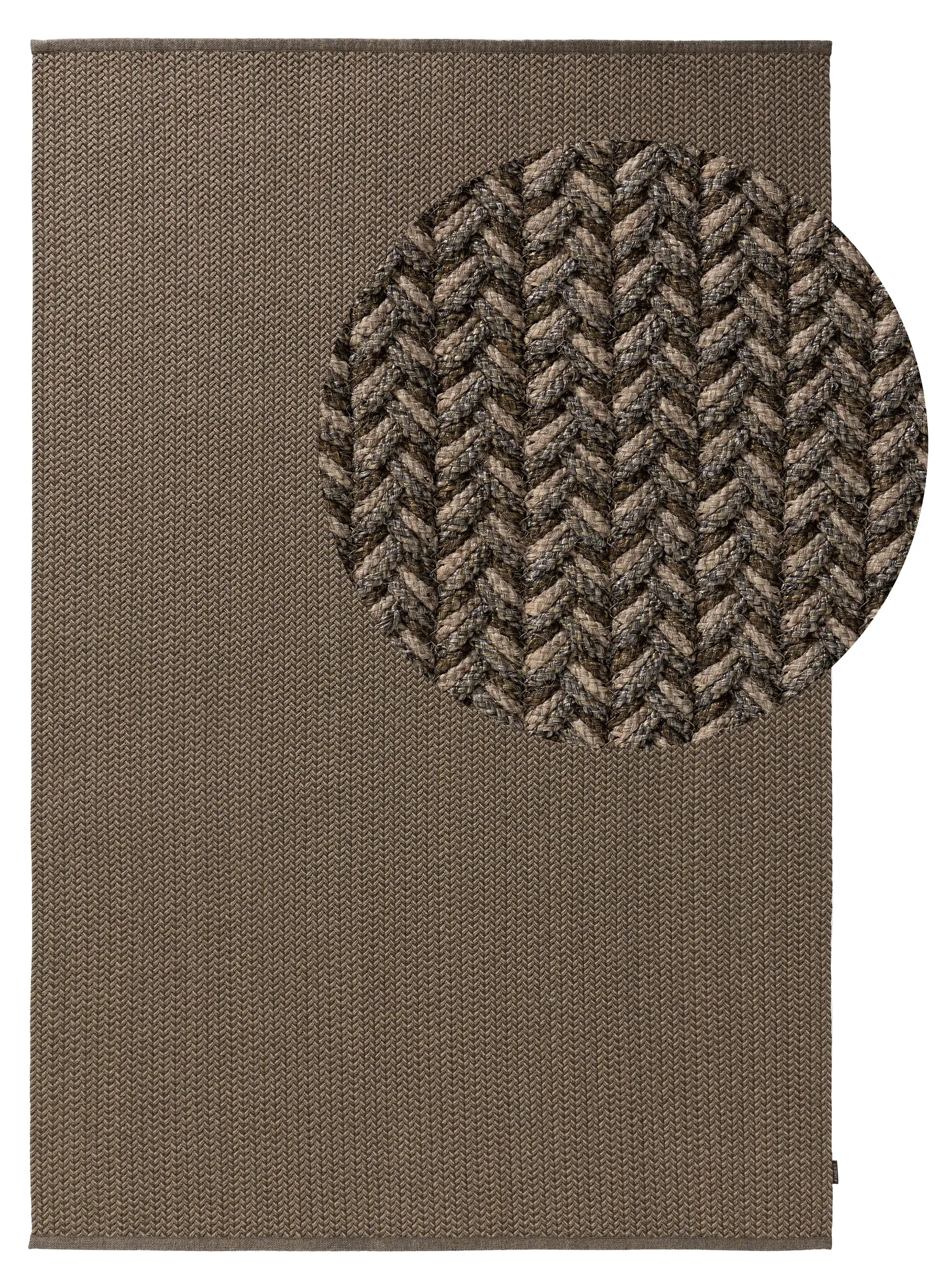 Matto 60% Polyester, 40% Polypropylena värissä Braun 60% Polyester, 40% Polypropylen korkealla nukalla merkiltä benuta Finest