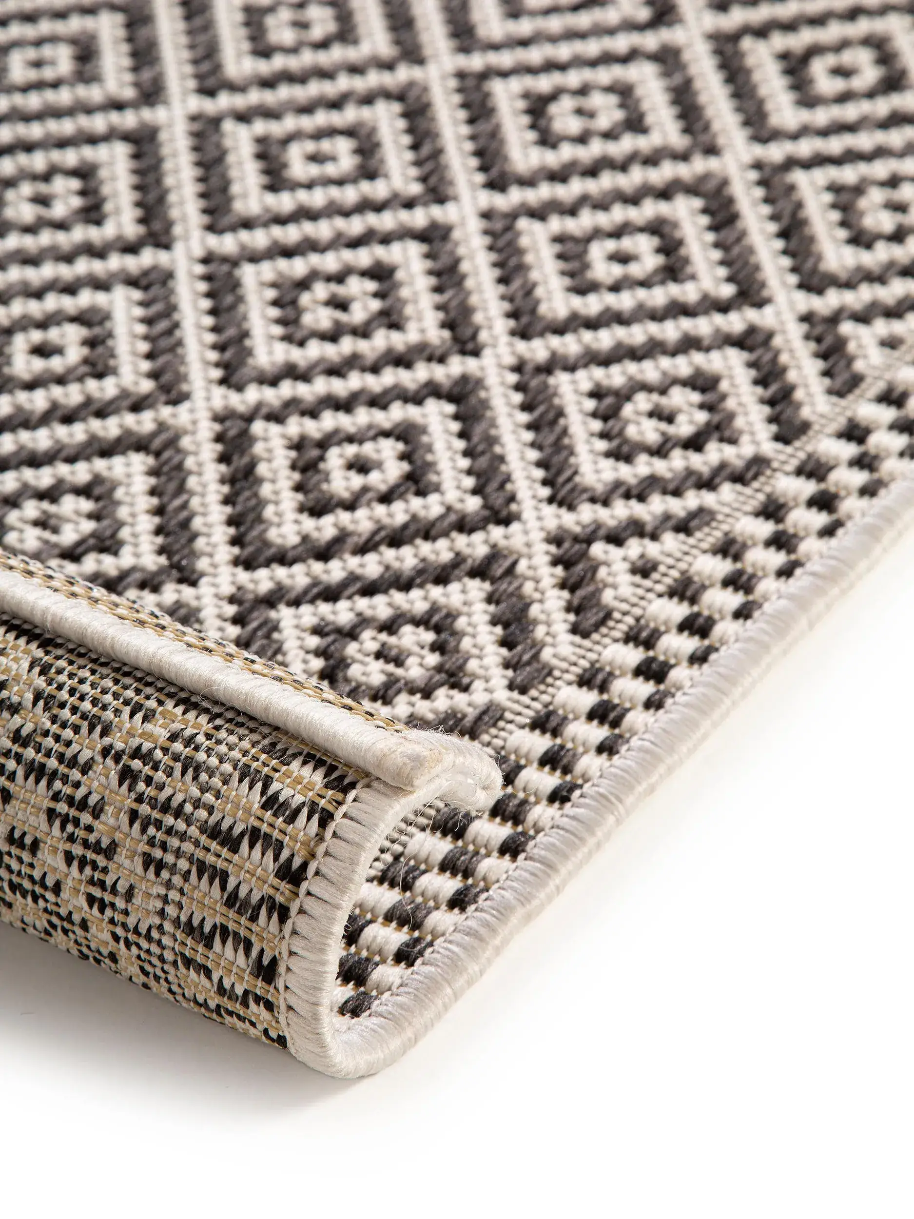 Teppich aus 100% Polypropylen in Schwarz/Weiß mit 100% Polypropylen hohem Flor von benuta Nest