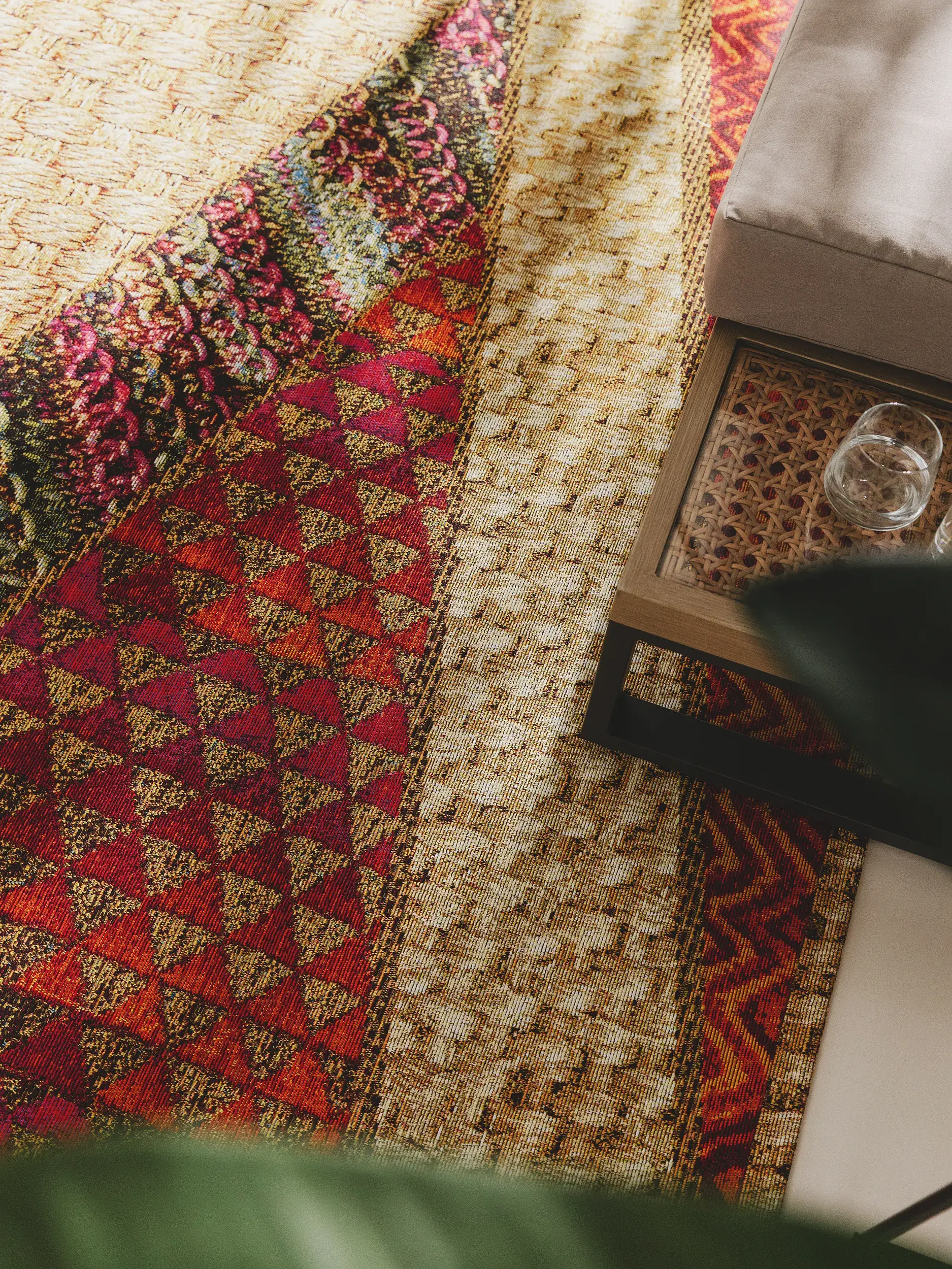 Rug made of 76% Polypropylen, 24% Polyester in Beige with a 76% Polypropylen, 24% Polyester high pile by benuta Nest