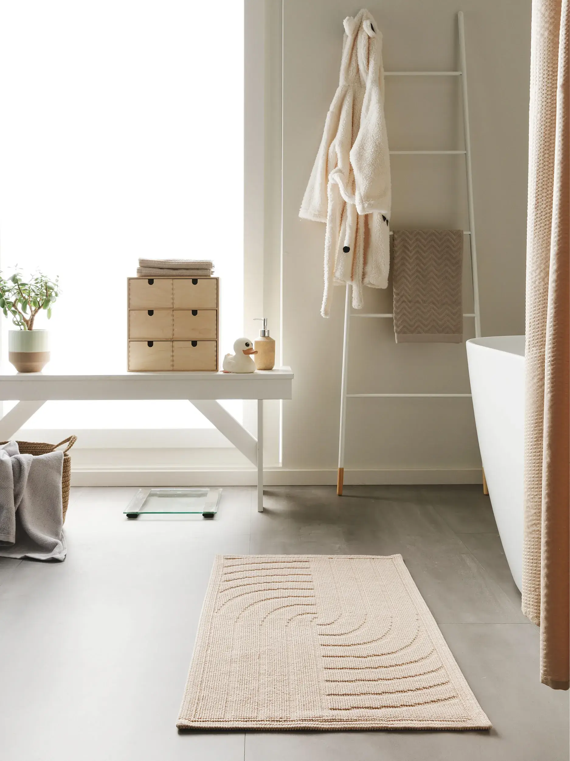 Badematte Jojo Beige Einfarbig-suunnittelussa, valmistettu 100% Baumwolleista, benuta Nestin toimesta