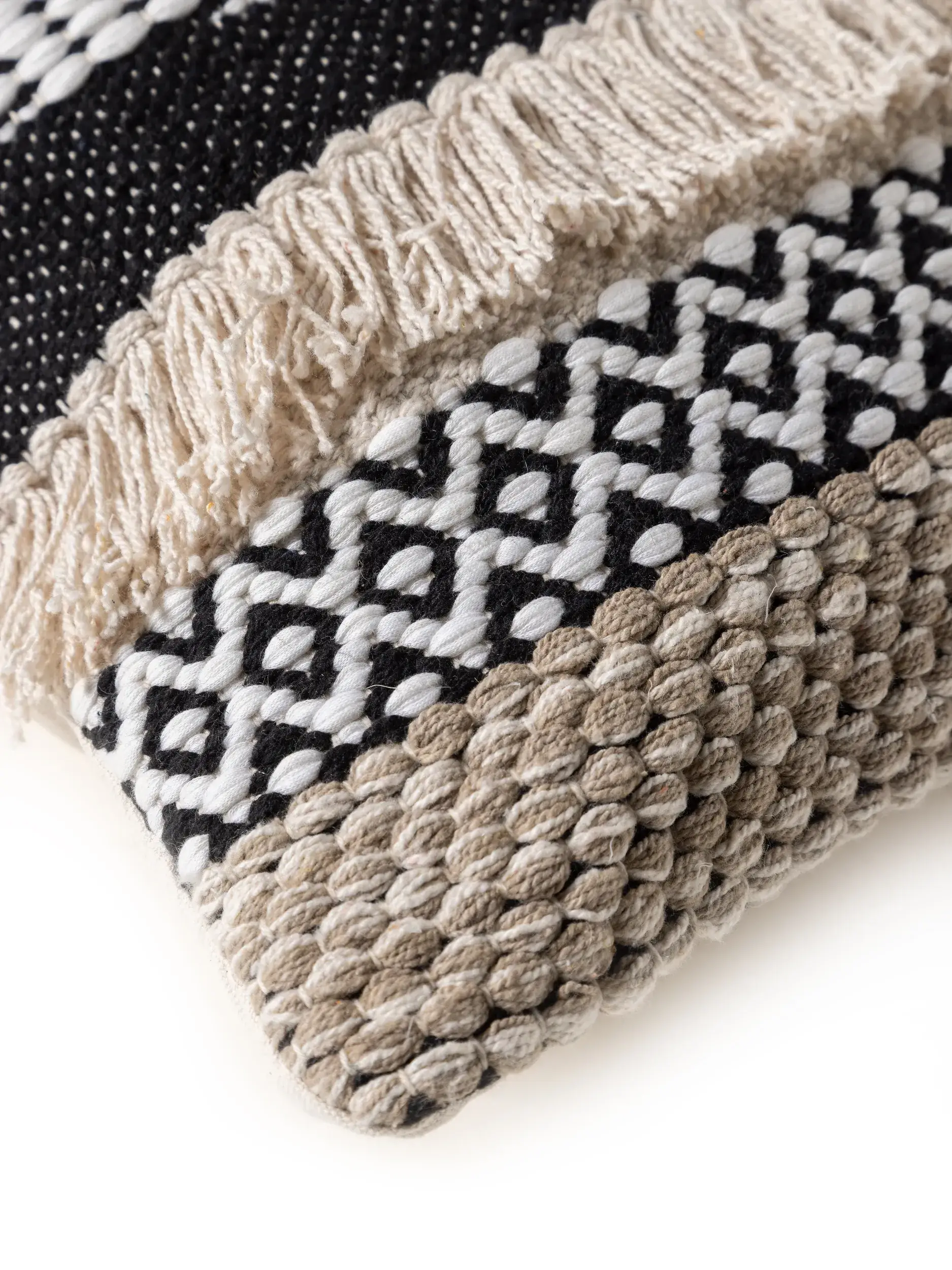 Funda de almohada Deja Blanco y Negro con diseño de Ornamento en 100% Algodón de benuta POP