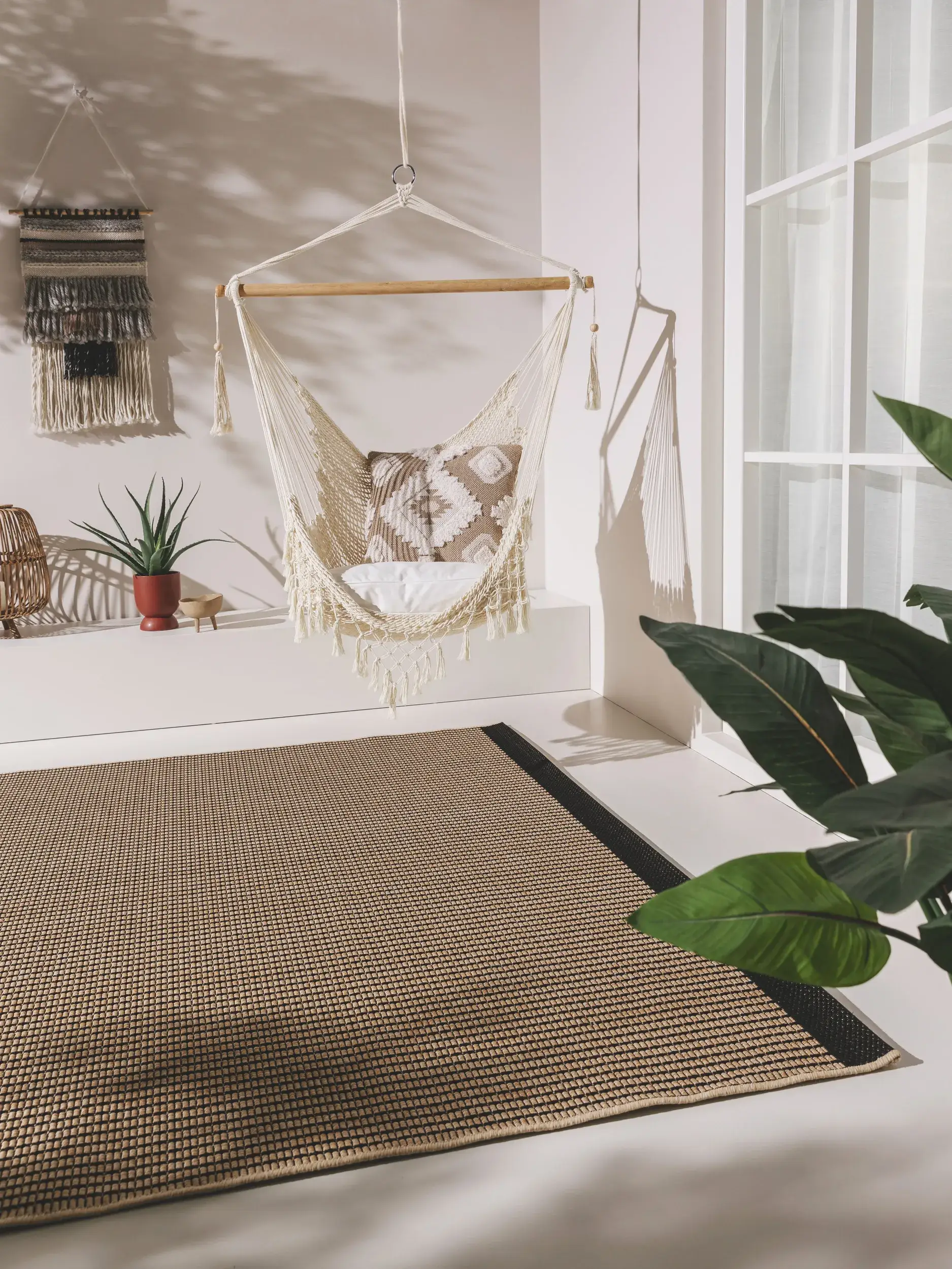 Teppich aus 100% Polypropylen in Beige mit 100% Polypropylen hohem Flor von benuta Nest