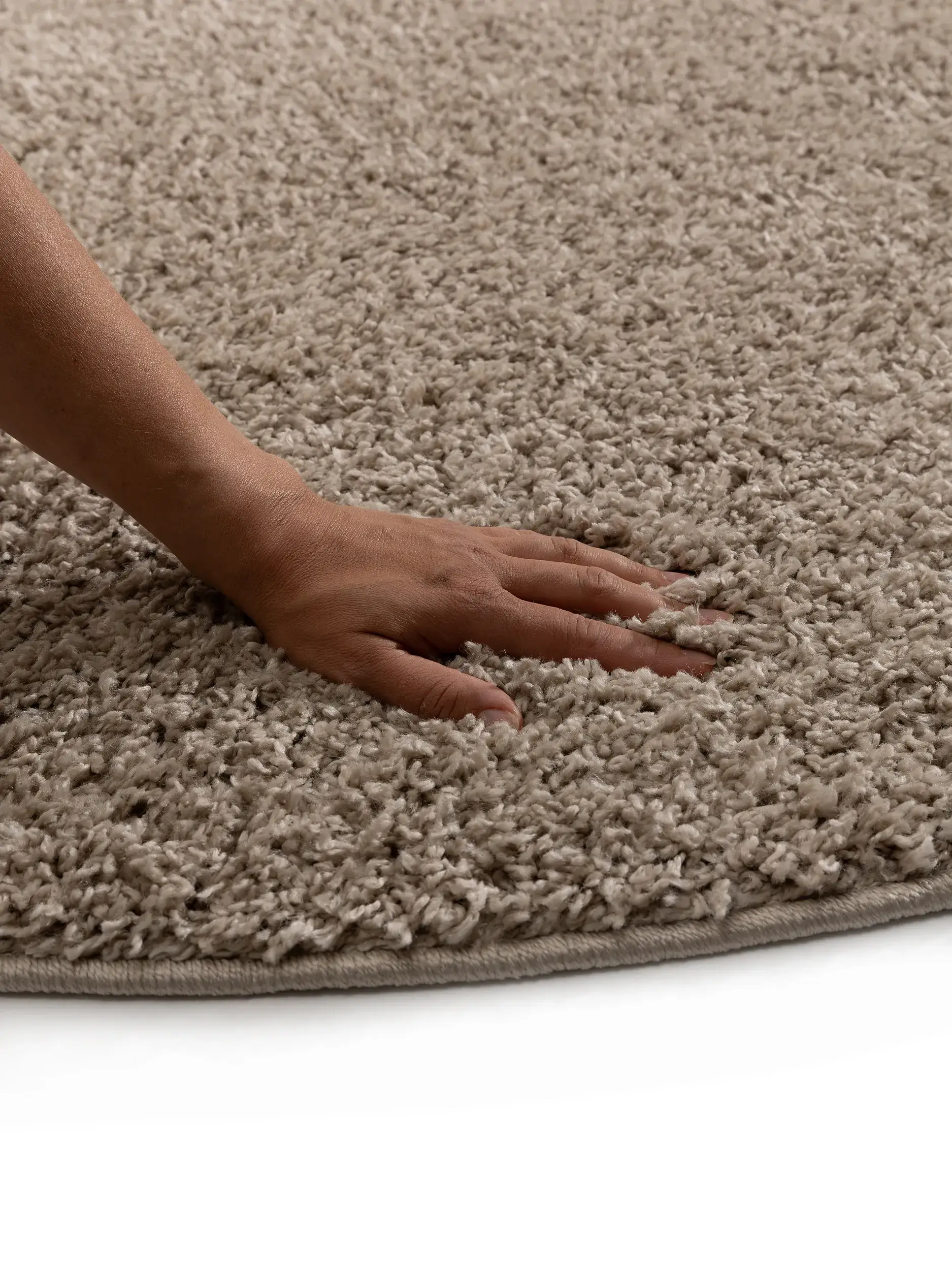 Teppich aus 100% Polypropylen in Beige mit 100% Polypropylen hohem Flor von benuta Basic