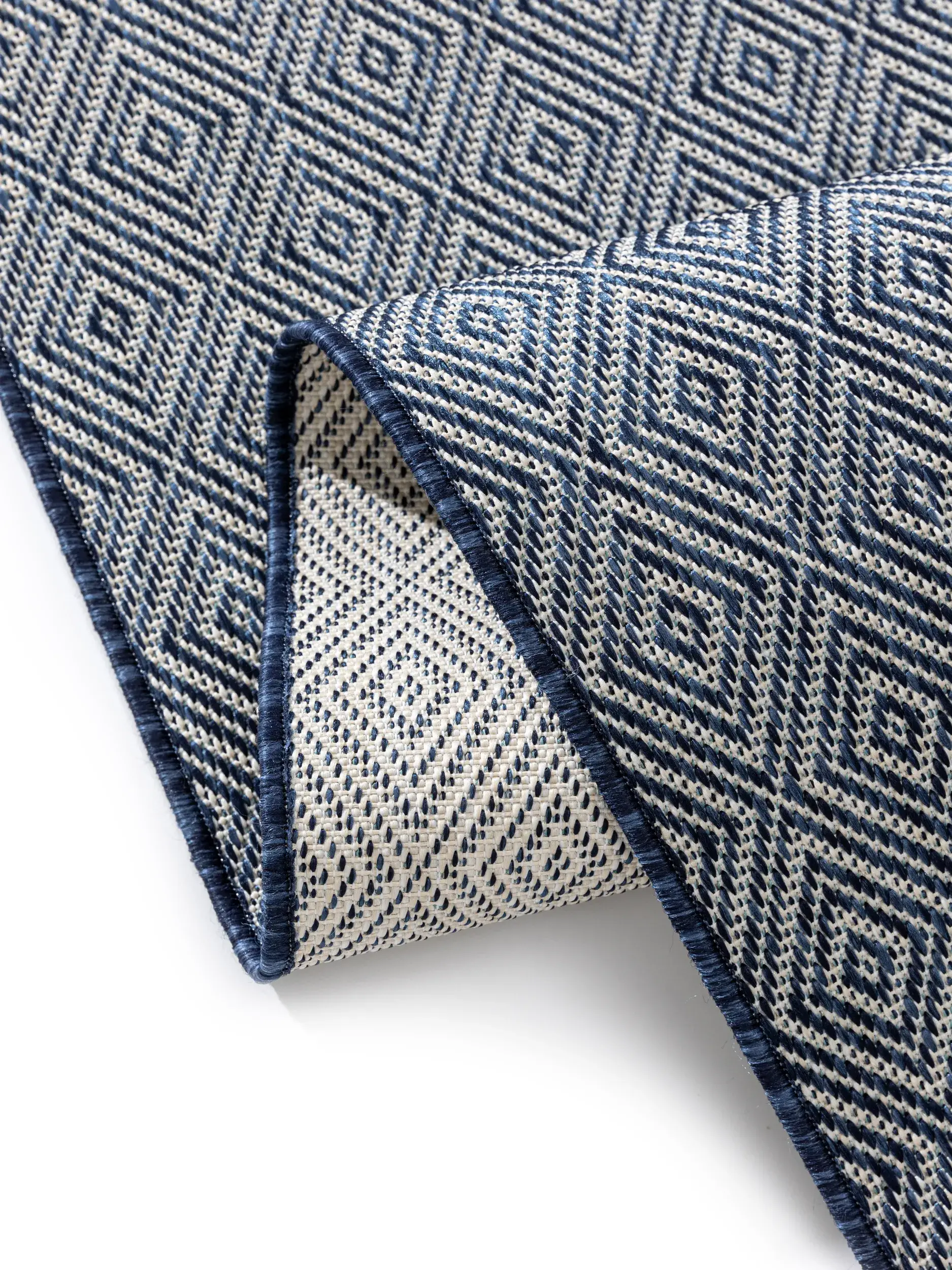 Rug made of 100% Polypropylen in Blue with a 100% Polypropylen high pile by benuta Basic