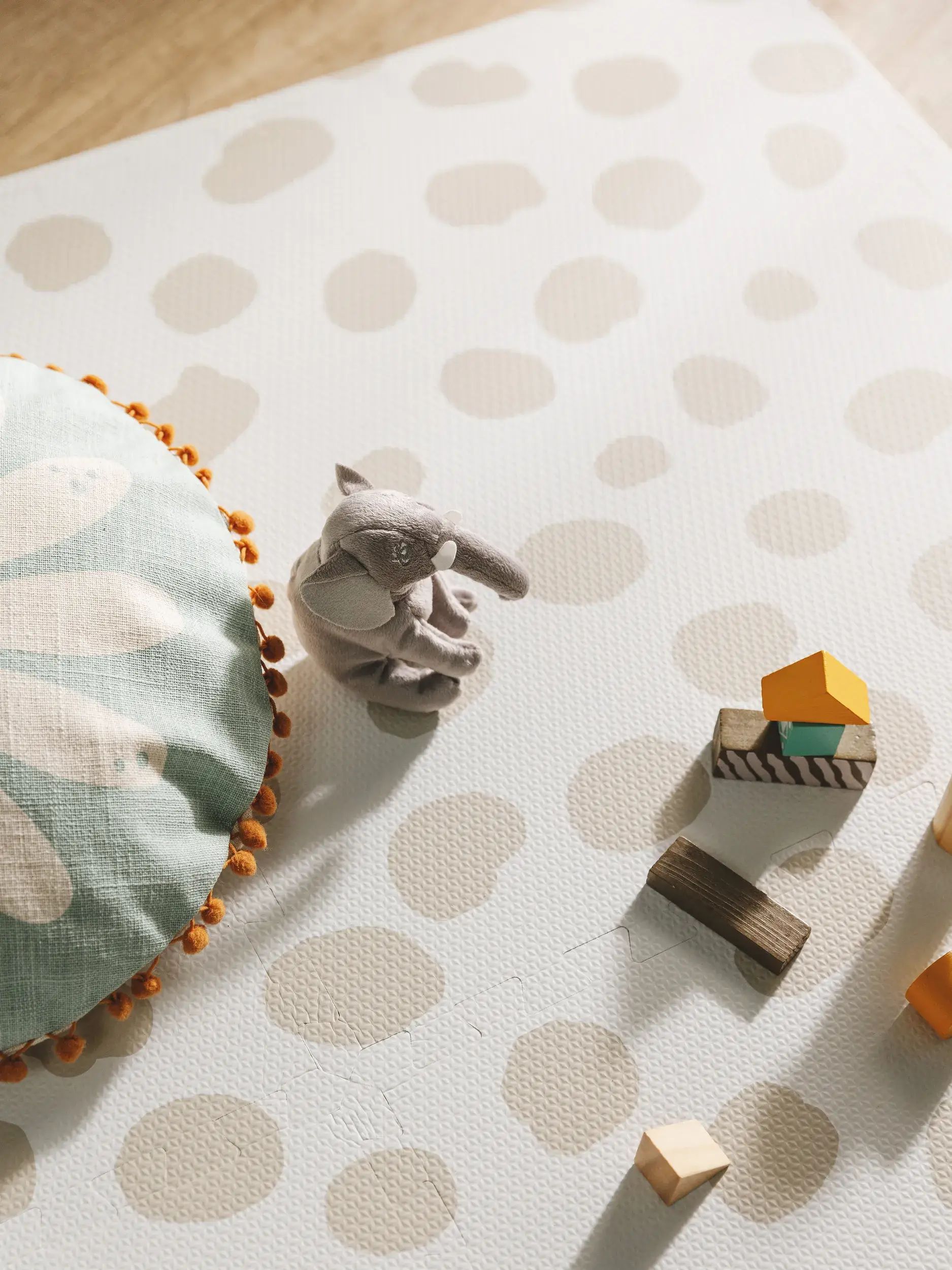 Spielmatte Savannah Beige im Design Tiermotive aus  von Lytte