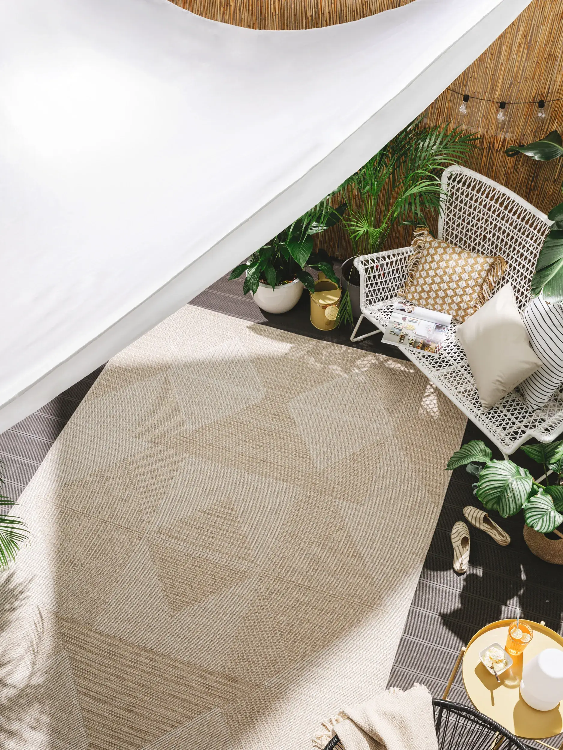 Rug made of 100% Polypropylen in White with a 100% Polypropylen high pile by benuta Nest