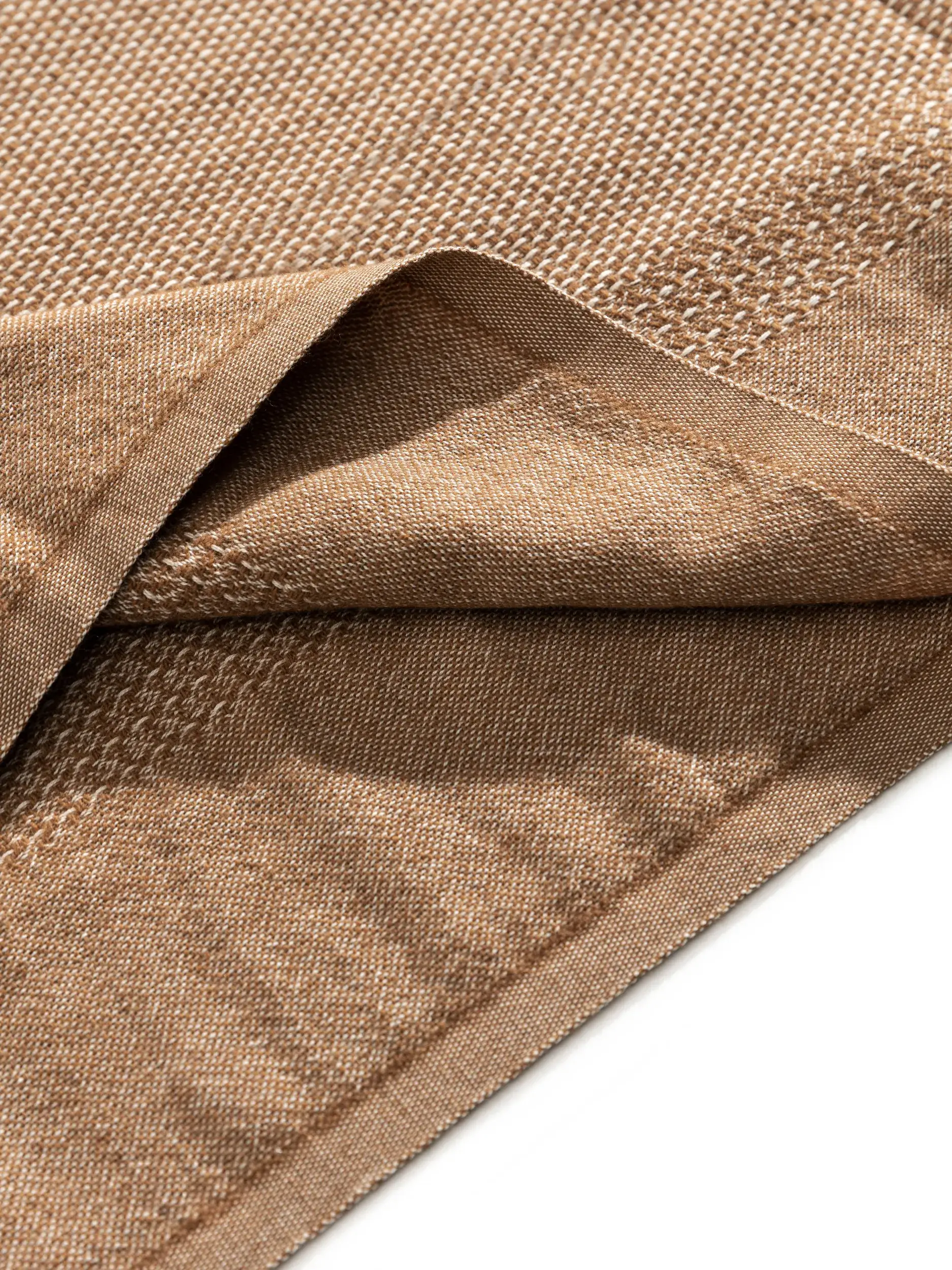 Decke Olivia Braun im Design  aus  von benuta Pure