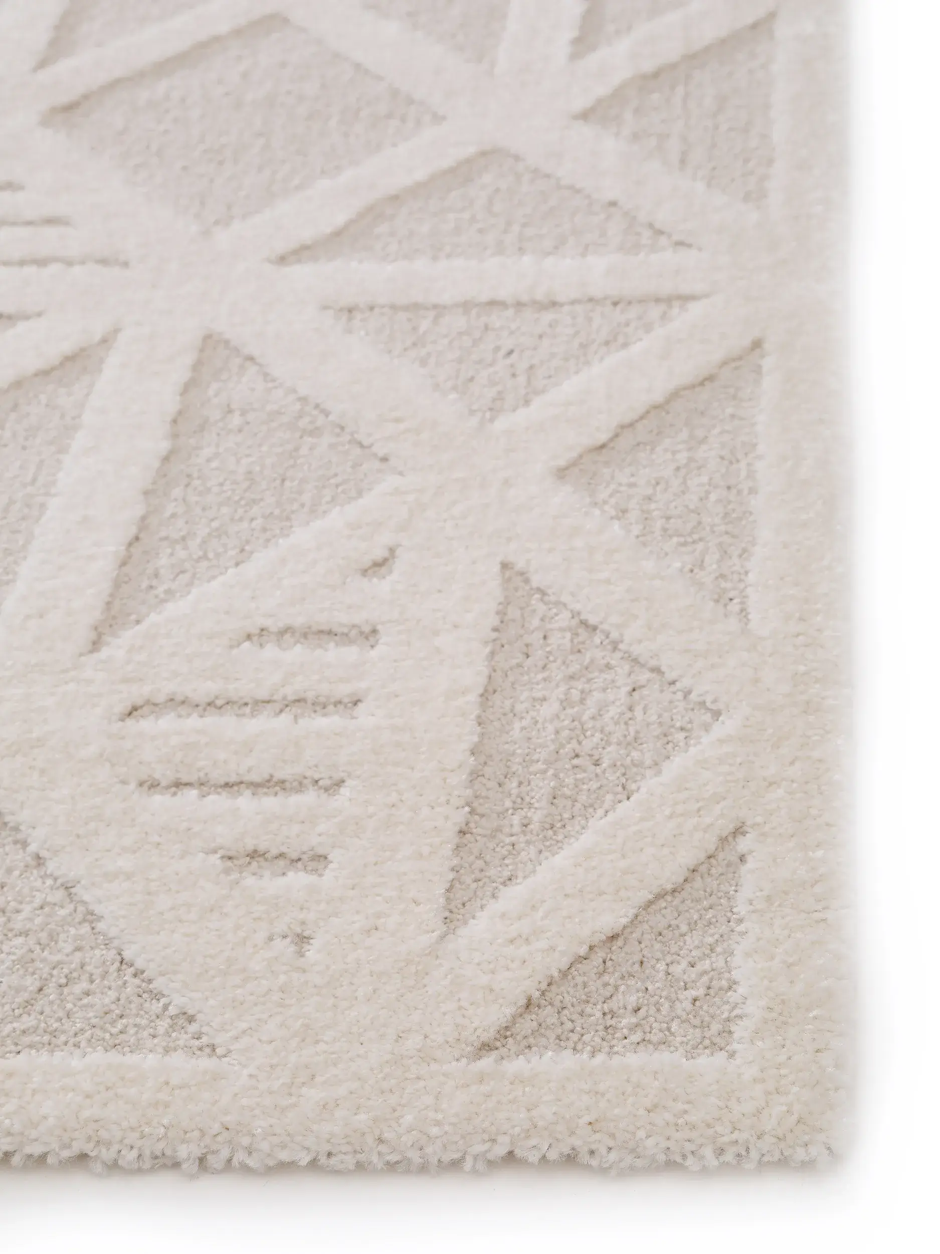 Tappeto di 60% Polipropilene, 40% Poliestere in Beige con pelo alto 60% Polipropilene, 40% Poliestere da benuta nest