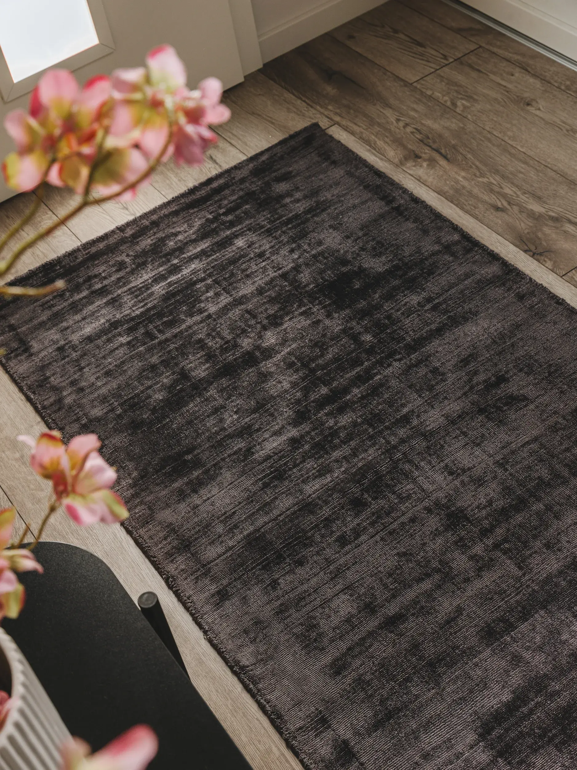 Teppich Nova aus 100% Viskose in Beige von benuta Pure