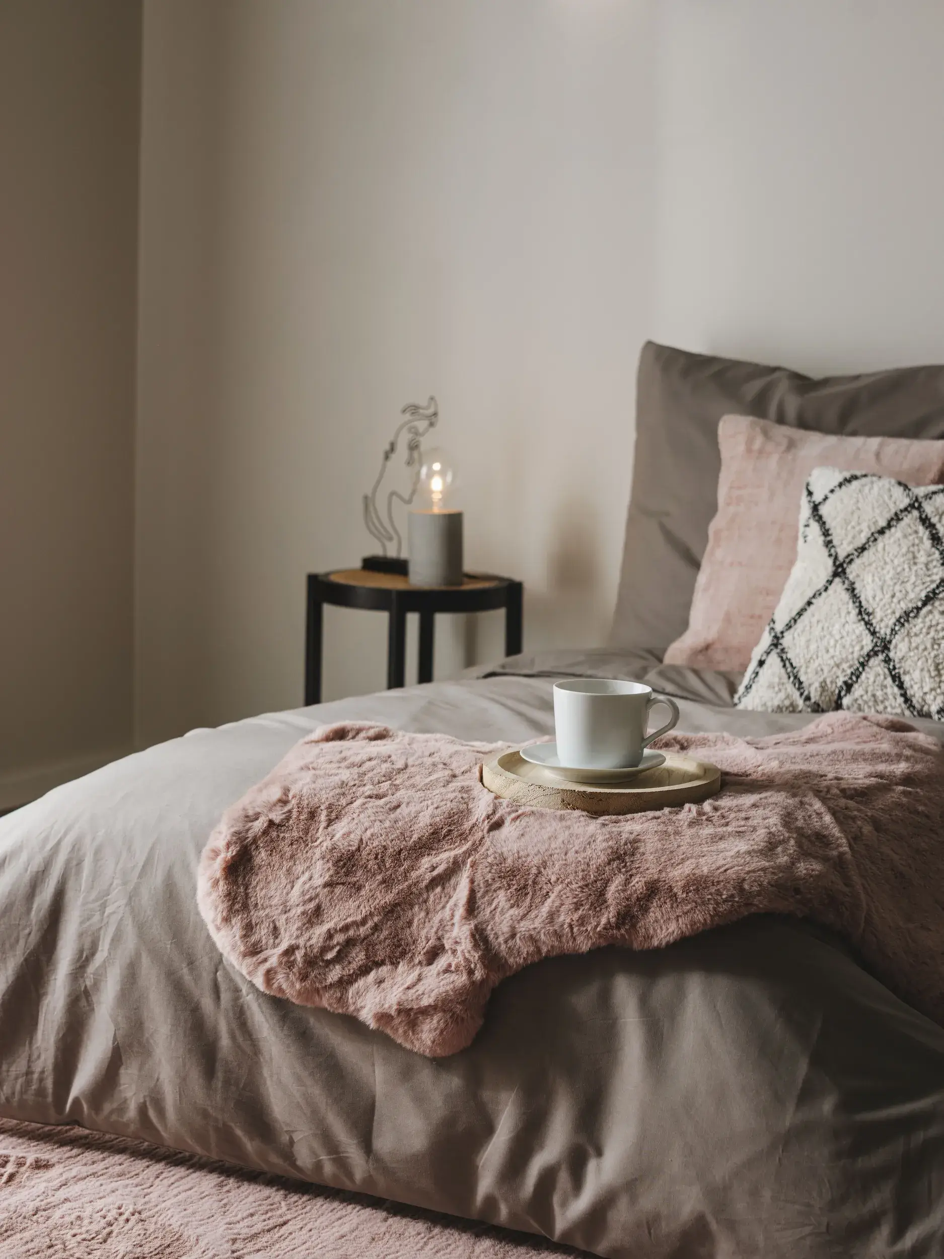Kunstfell Dave Rosa im Design Uni aus 100% Polyester von benuta Nest