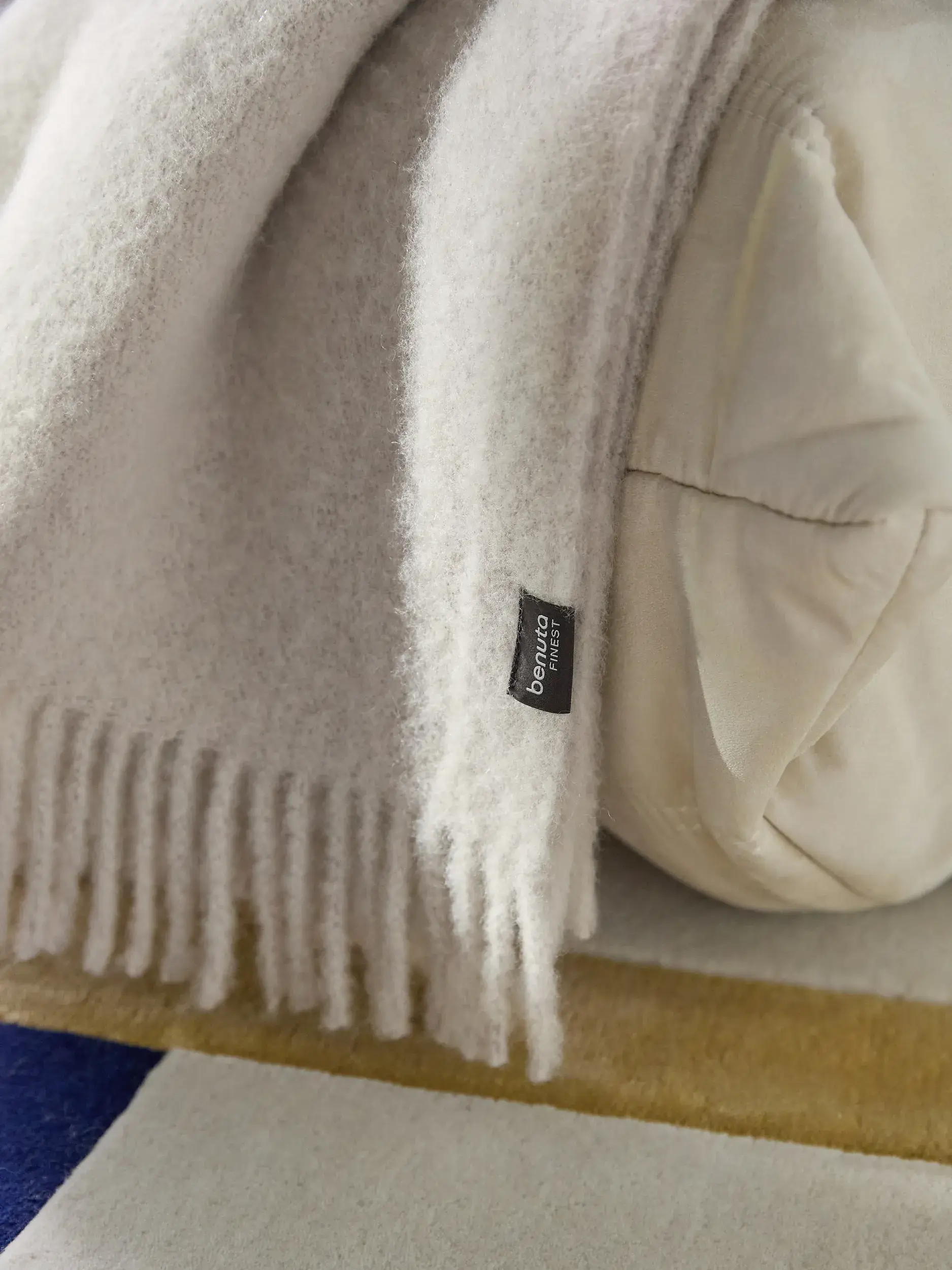 Otis Gråbrun fra benuta Finest