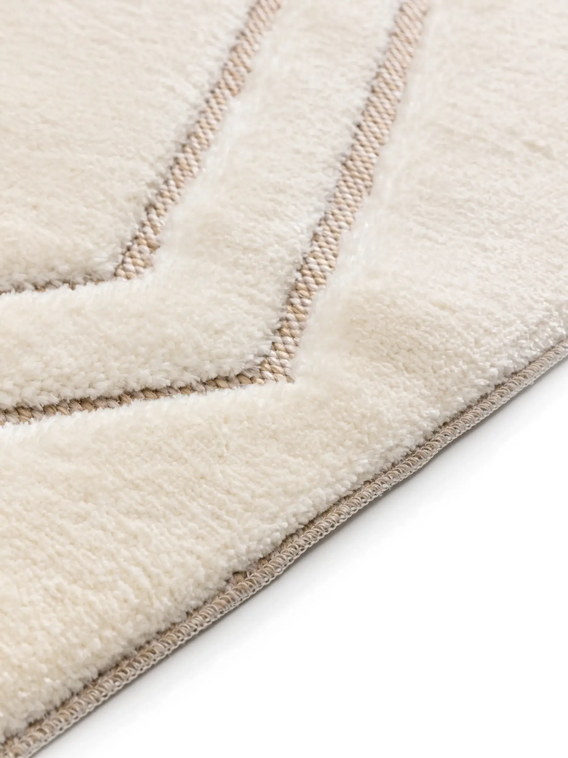 Rug made of 63% Polyester, 37% Polypropylen in White with a 63% Polyester, 37% Polypropylen high pile by benuta Pop