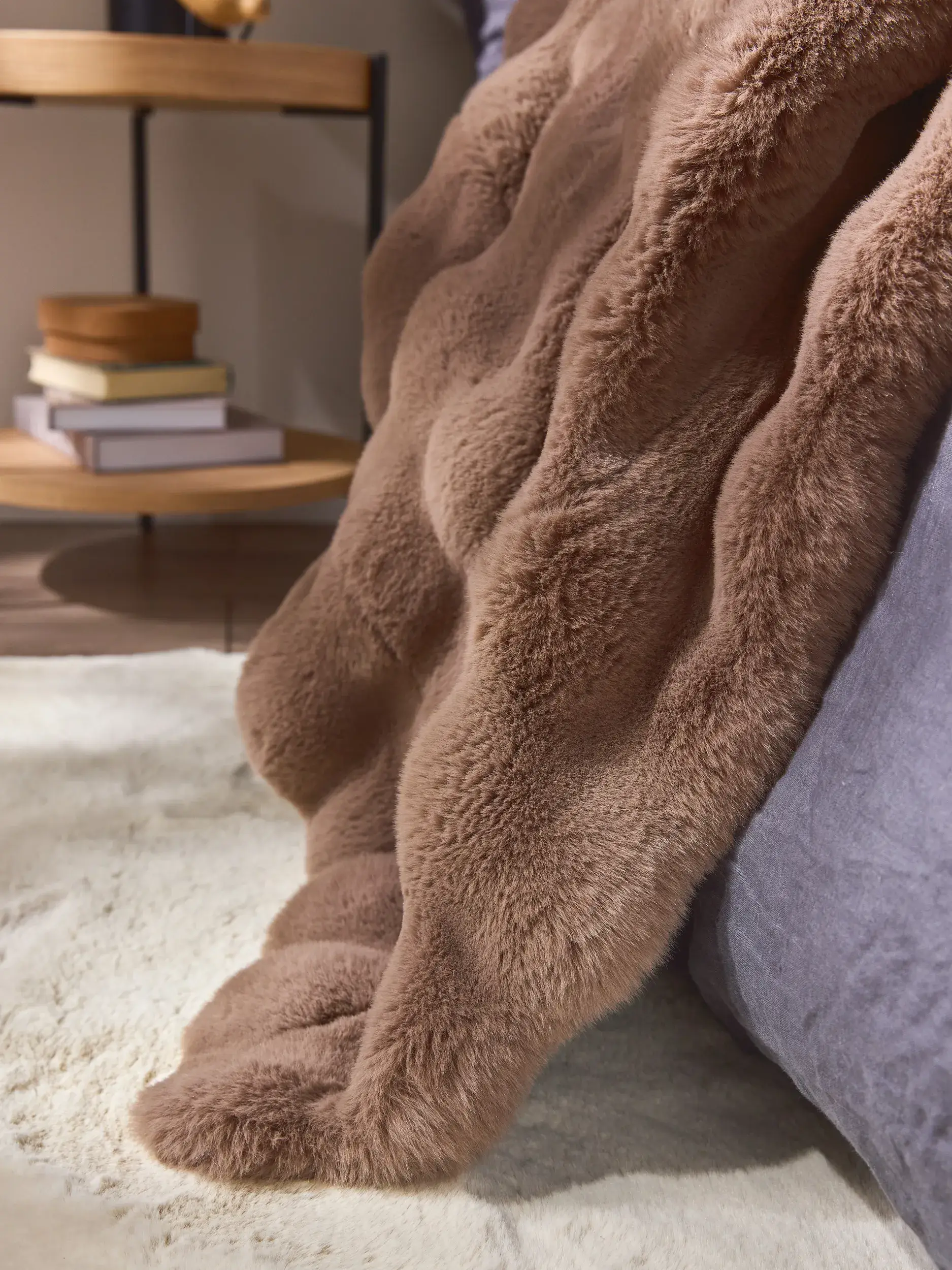 Blanket Dave Brown in Solid design made of 100% Polyester by benuta Nest