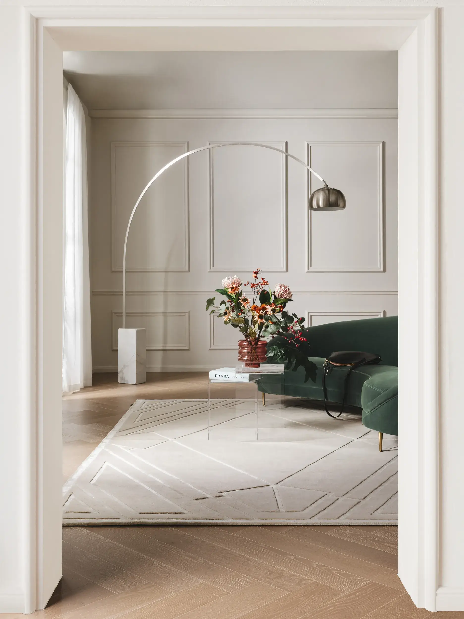 Teppich aus 80% Wolle, 20% Lyocell (Tencel™) in Beige mit 80% Wolle, 20% Lyocell (Tencel™) hohem Flor von benuta Finest
