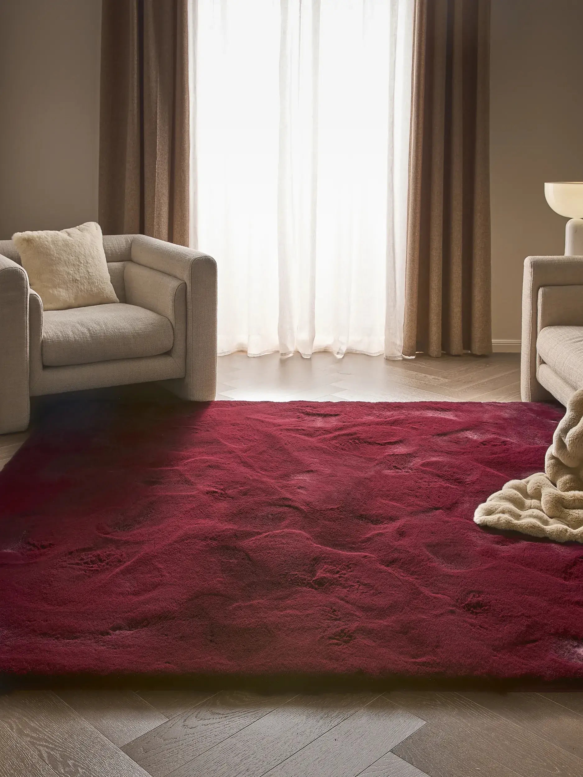 Rug made of 100% Polyester in Red with a 100% Polyester high pile by benuta Finest