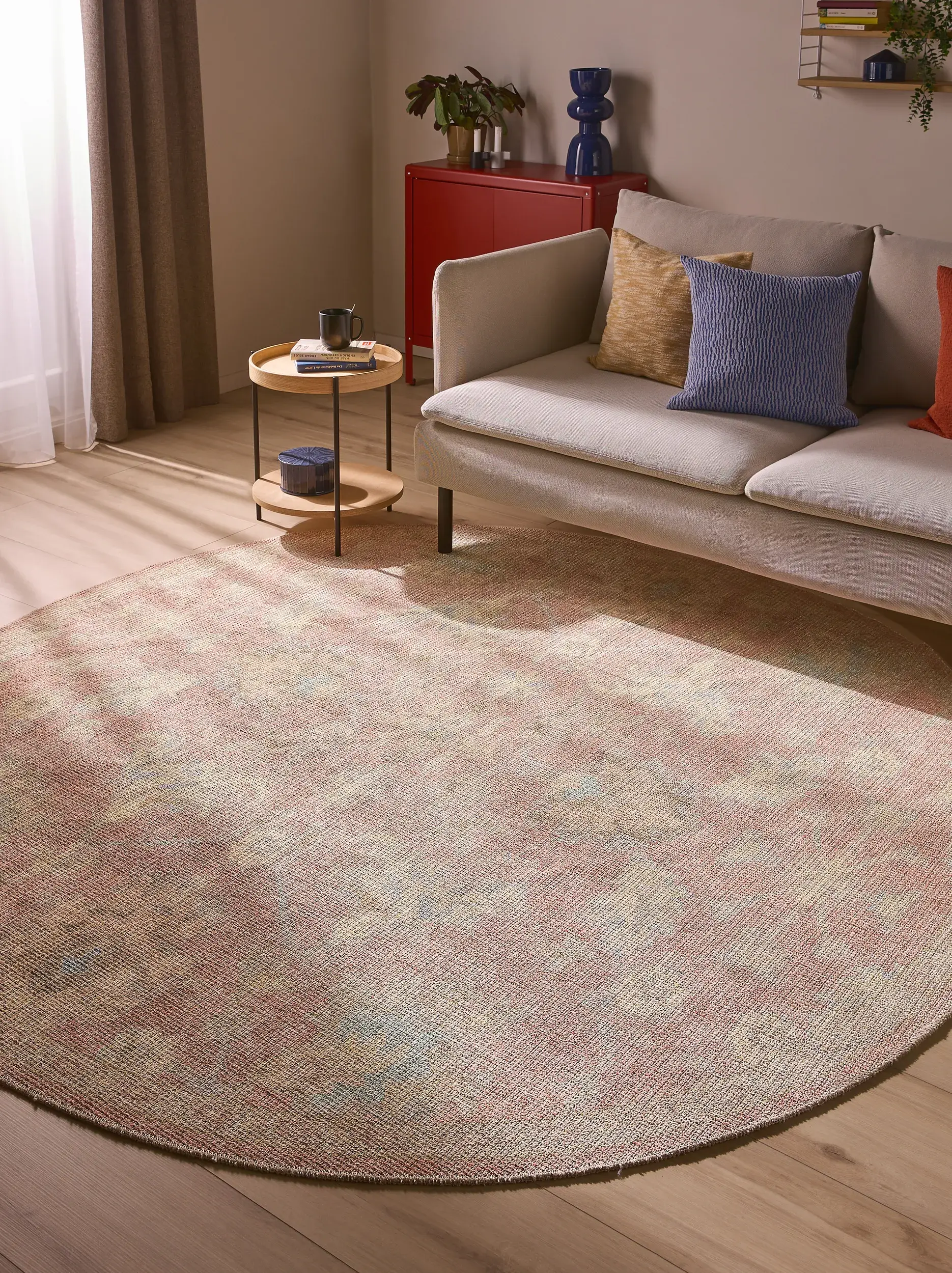 Rug made of 50% Polyester, 50% Polycotton in Red with a 50% Polyester, 50% Polycotton high pile by benuta Nest