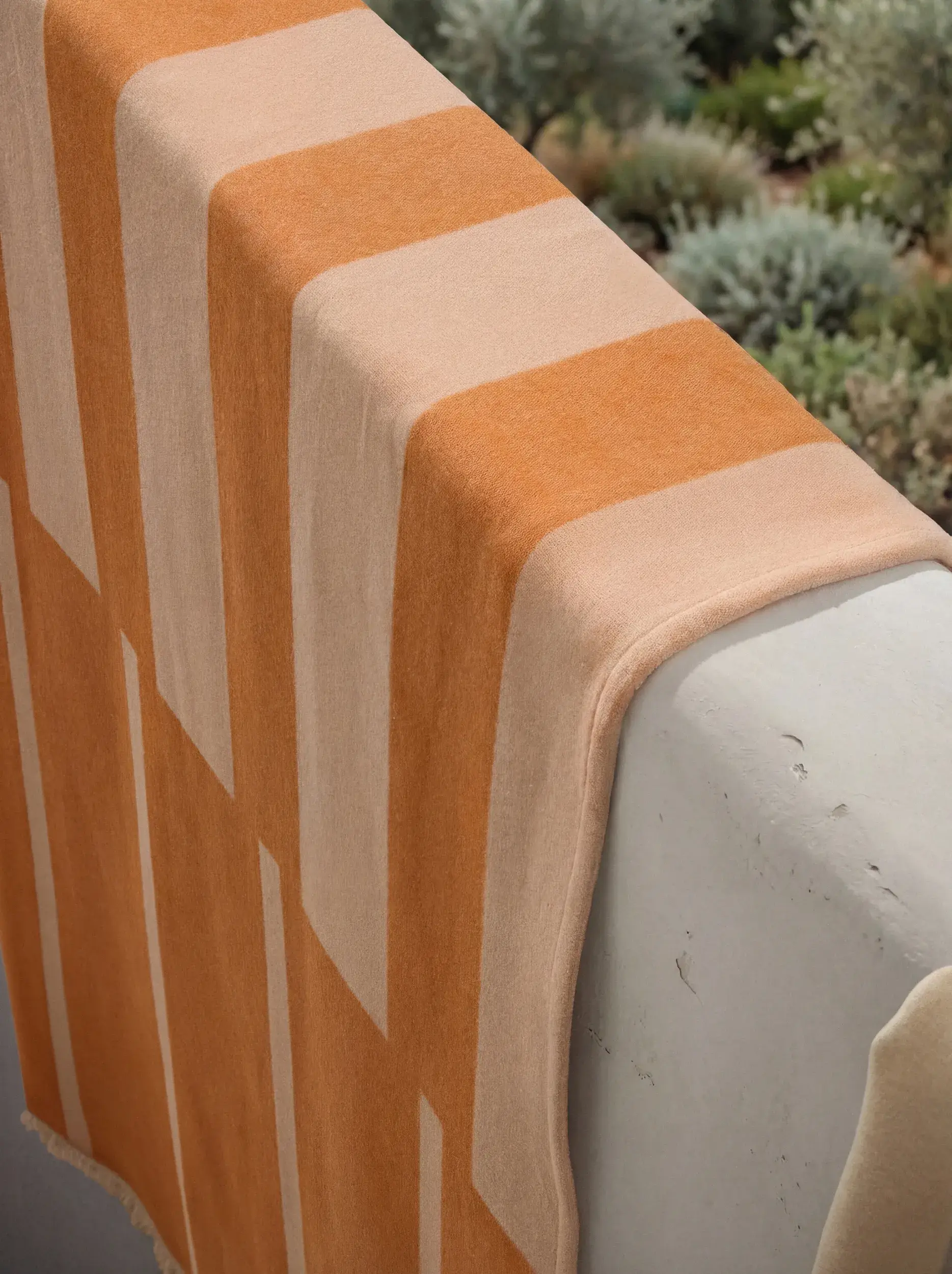 Baumwolldecke Reed Orange von benuta Nest