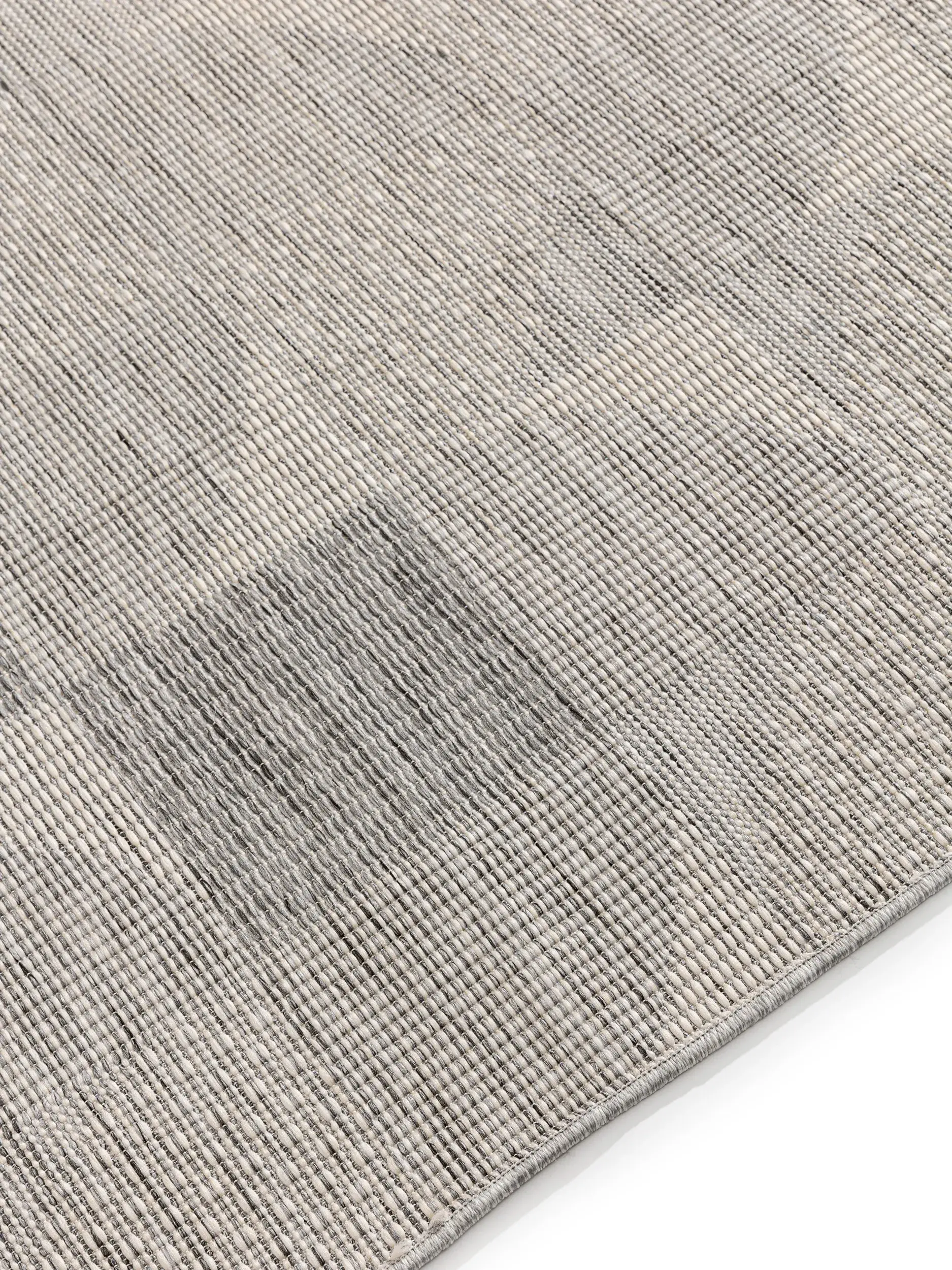 Rug made of 100% Polypropylen in Grey with a 100% Polypropylen high pile by benuta Nest