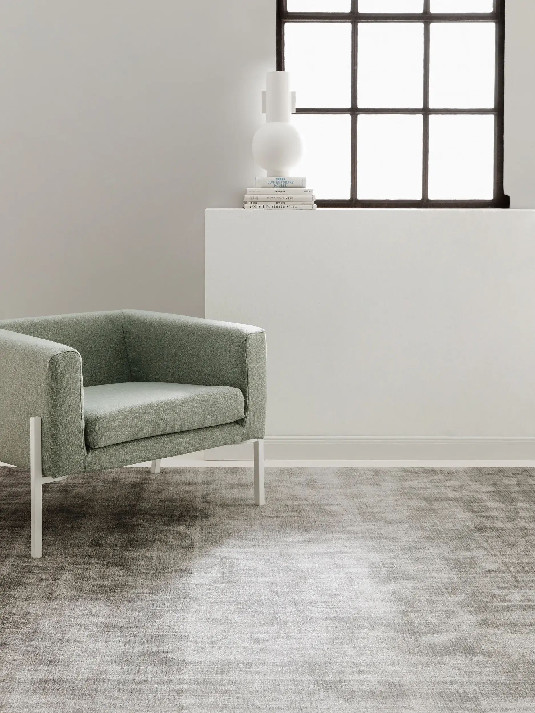 Tapis en 100% Viscose en Gris avec une pile de 100% Viscose de hauteur de benuta Finest