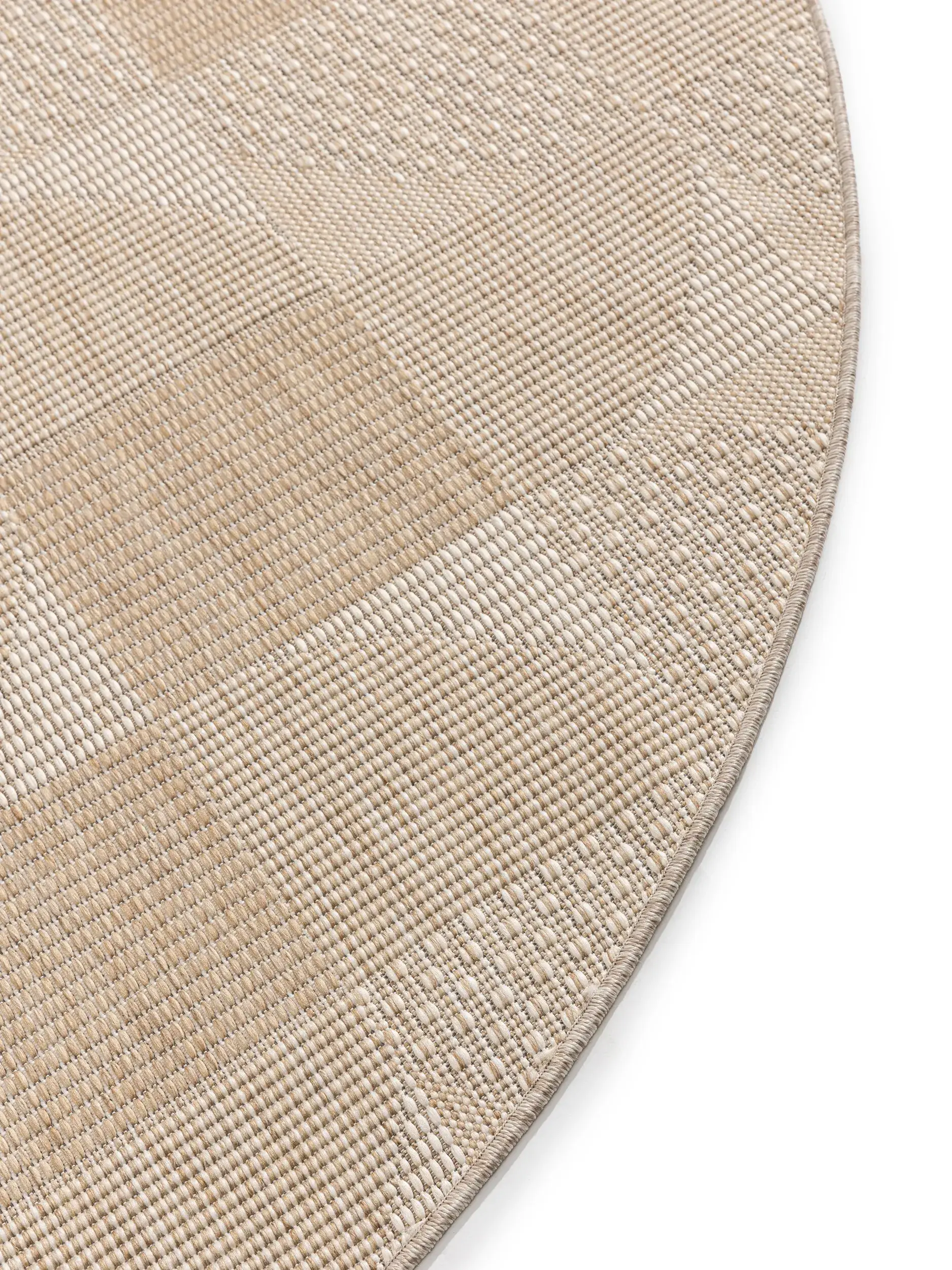 Rug made of 100% Polypropylen in White with a 100% Polypropylen high pile by benuta Nest