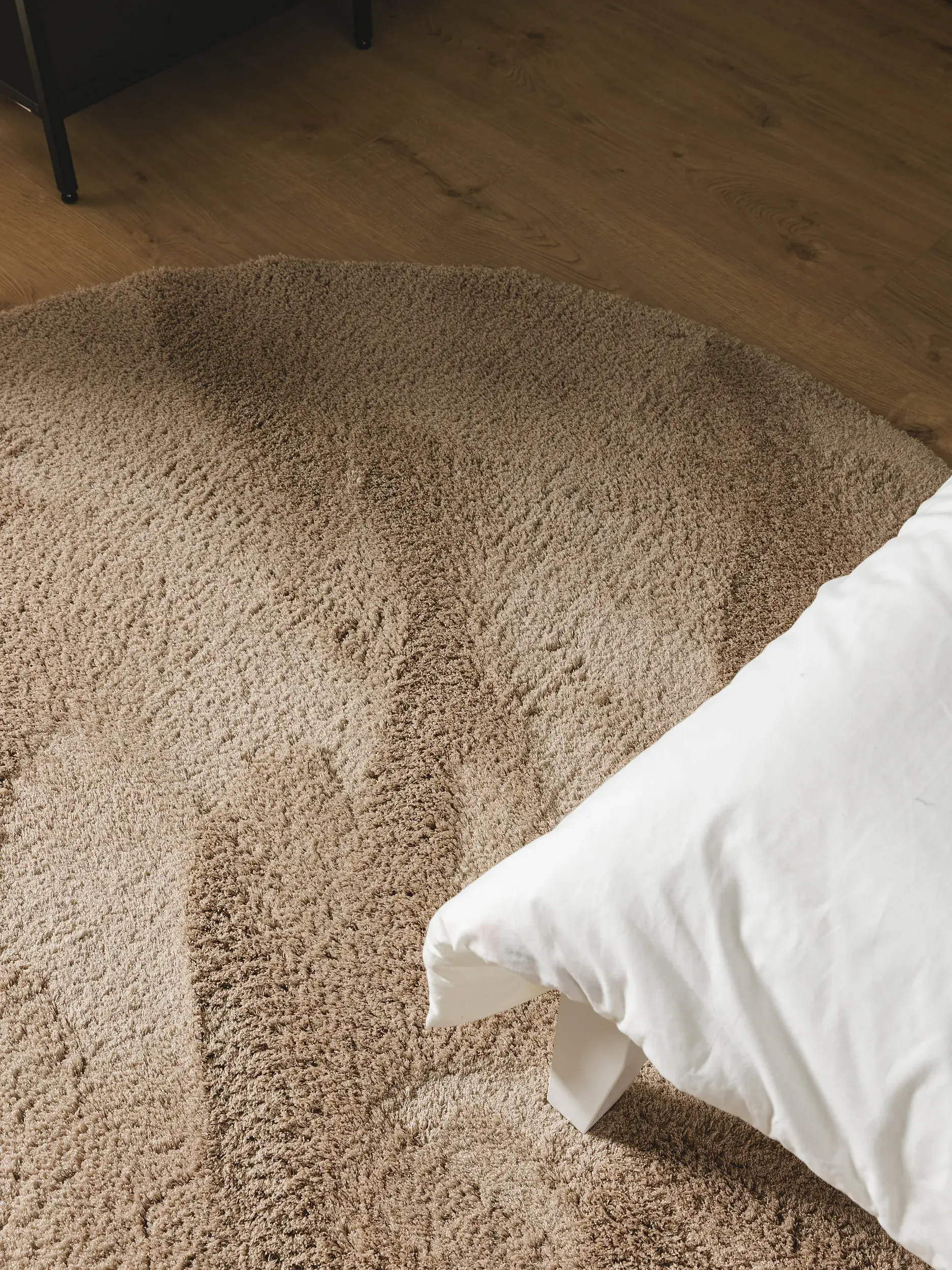 Teppich aus 100% Polyester (Microfiber) in Beige mit 100% Polyester (Microfiber) hohem Flor von benuta Nest