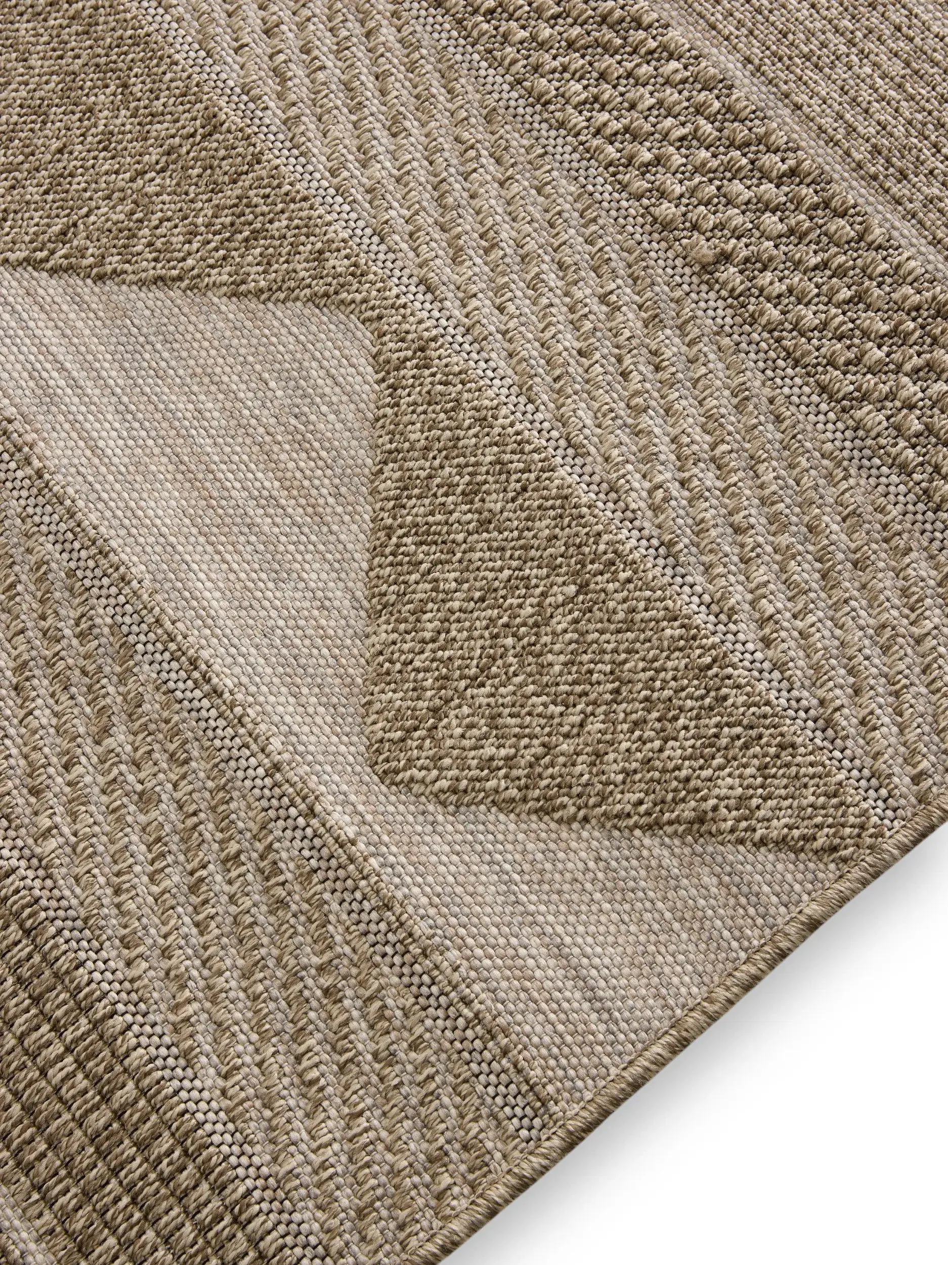 Rug made of 100% Polypropylen in Beige with a 100% Polypropylen high pile by benuta Nest
