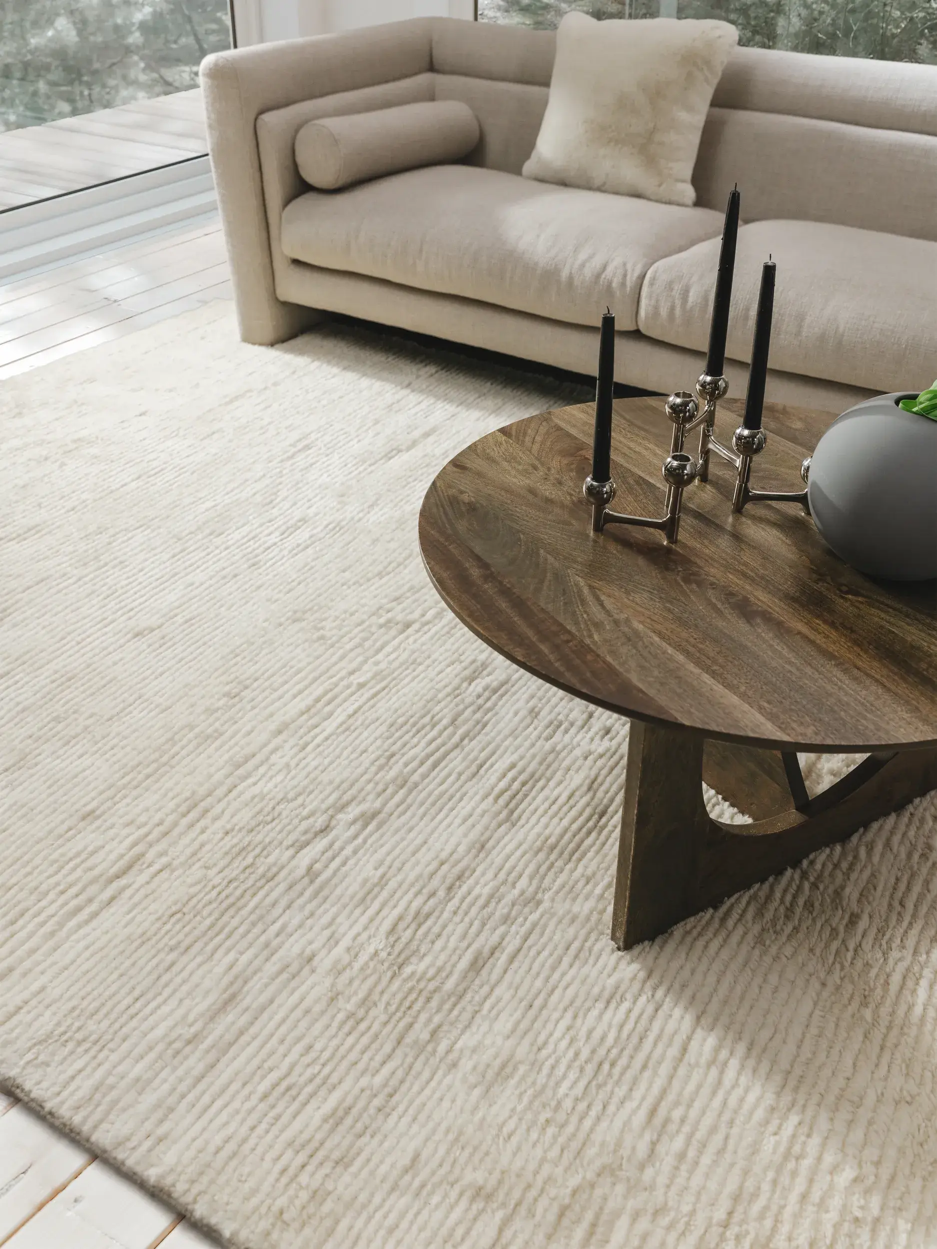 Teppich aus 90% Wolle, 10% Baumwolle in Beige mit 90% Wolle, 10% Baumwolle hohem Flor von benuta Finest