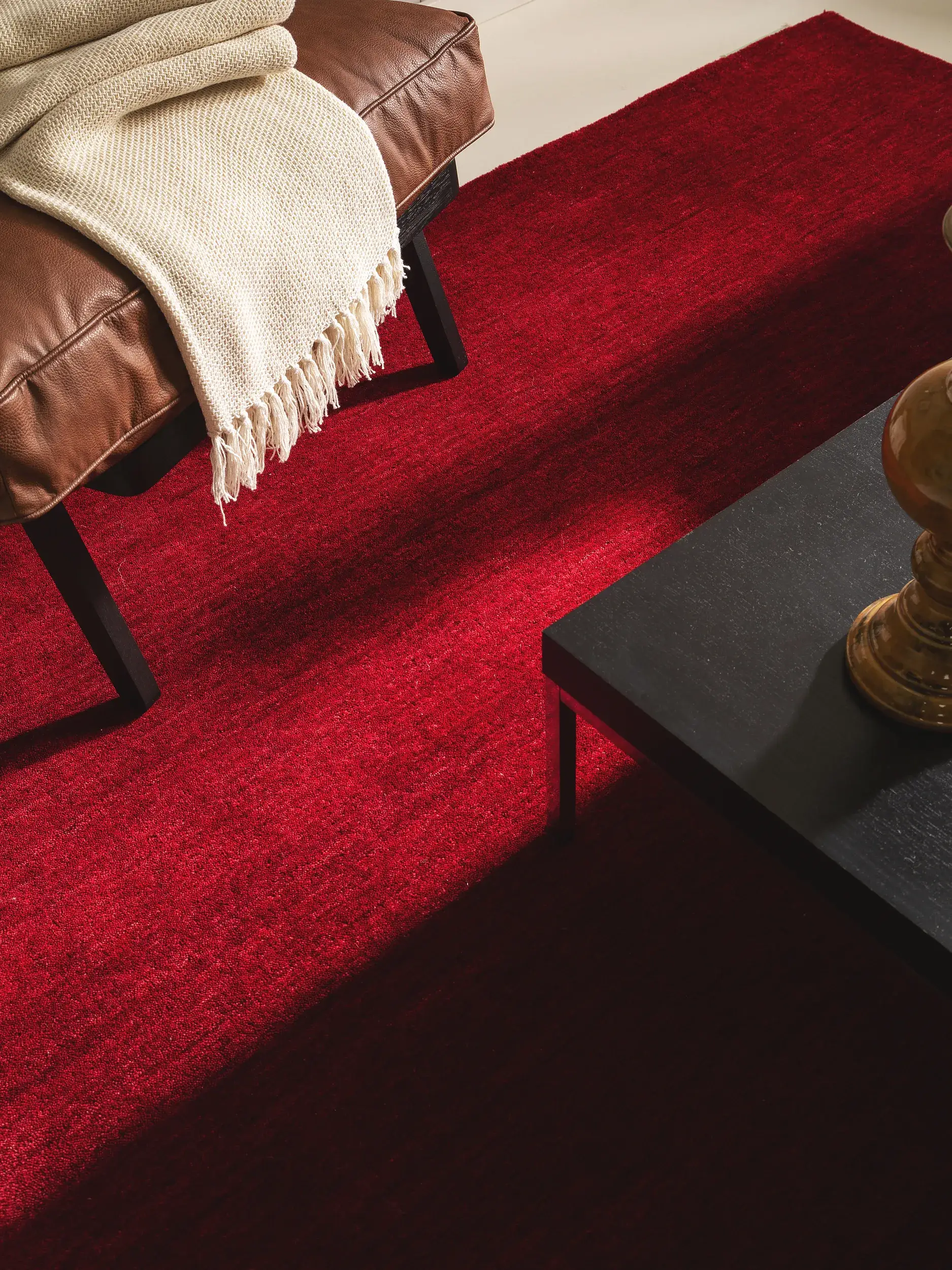 Rug made of 100% Wolle in Rot with a 100% Wolle high pile by benuta Nest