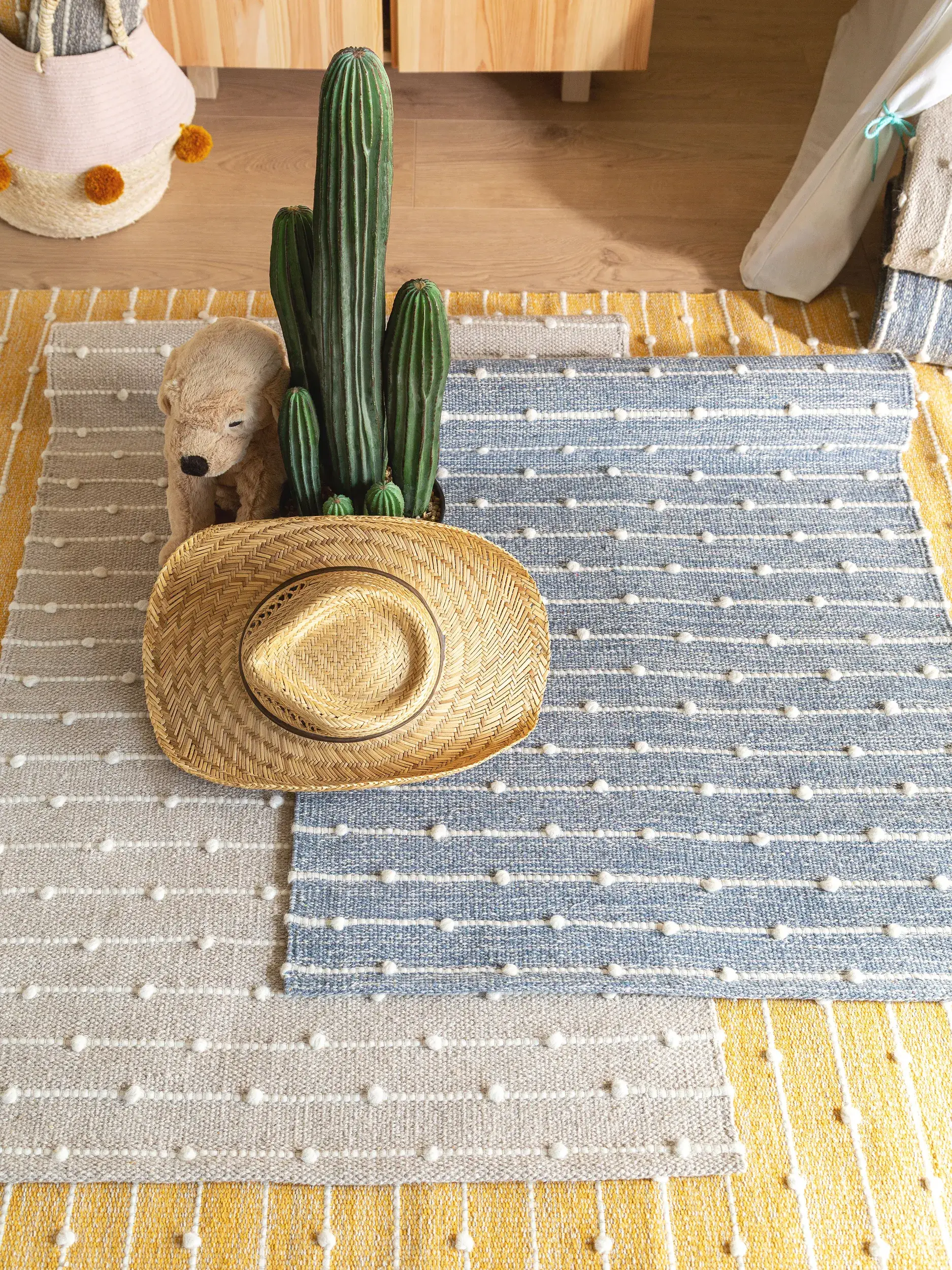 Tappeto di 80% Cotone, 20% Lana in Grigio con pelo alto 80% Cotone, 20% Lana da Lytte