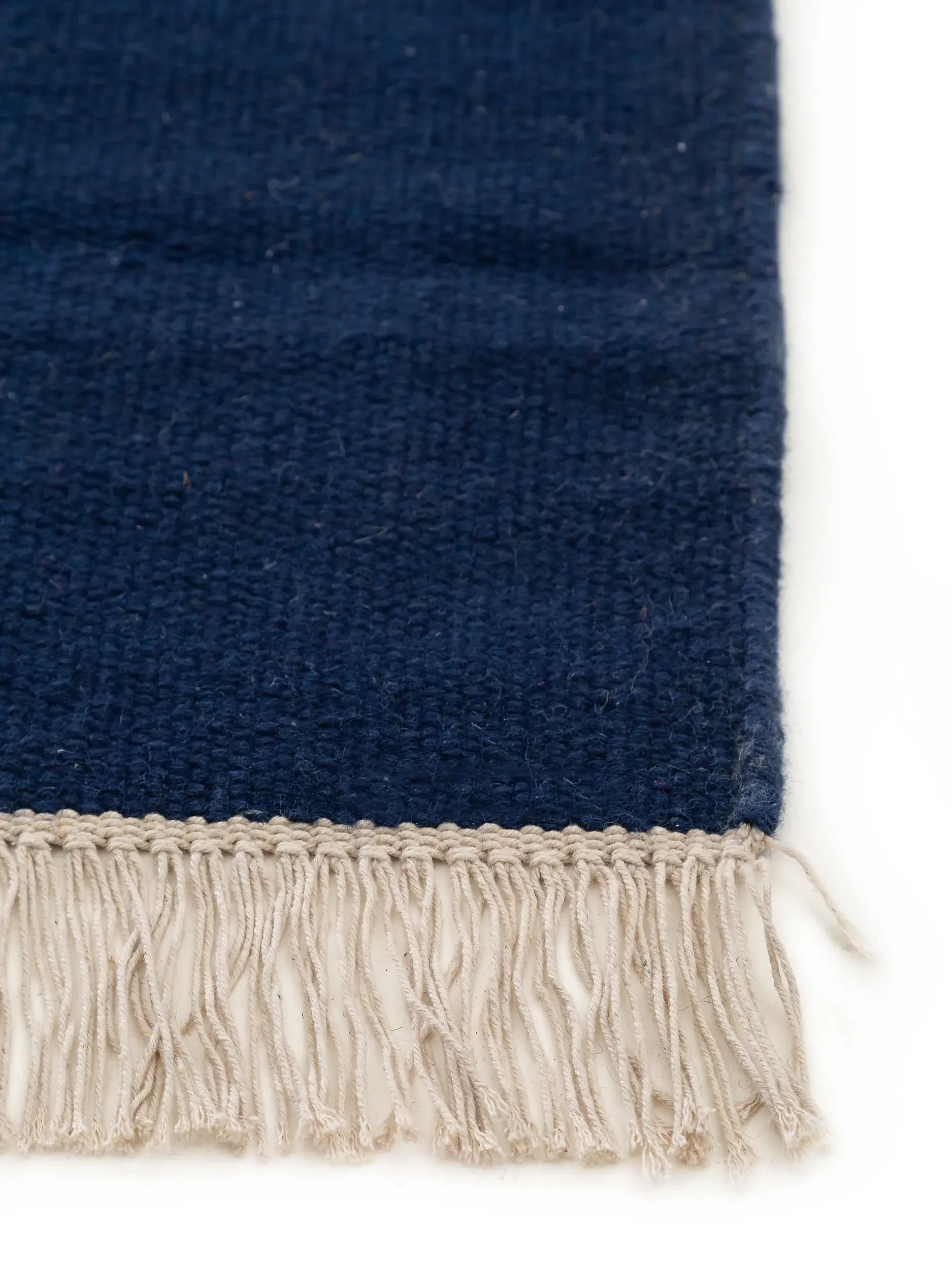 Tappeto di 80% Lana, 20% Cotone in Azzurro con pelo alto 80% Lana, 20% Cotone da benuta POP