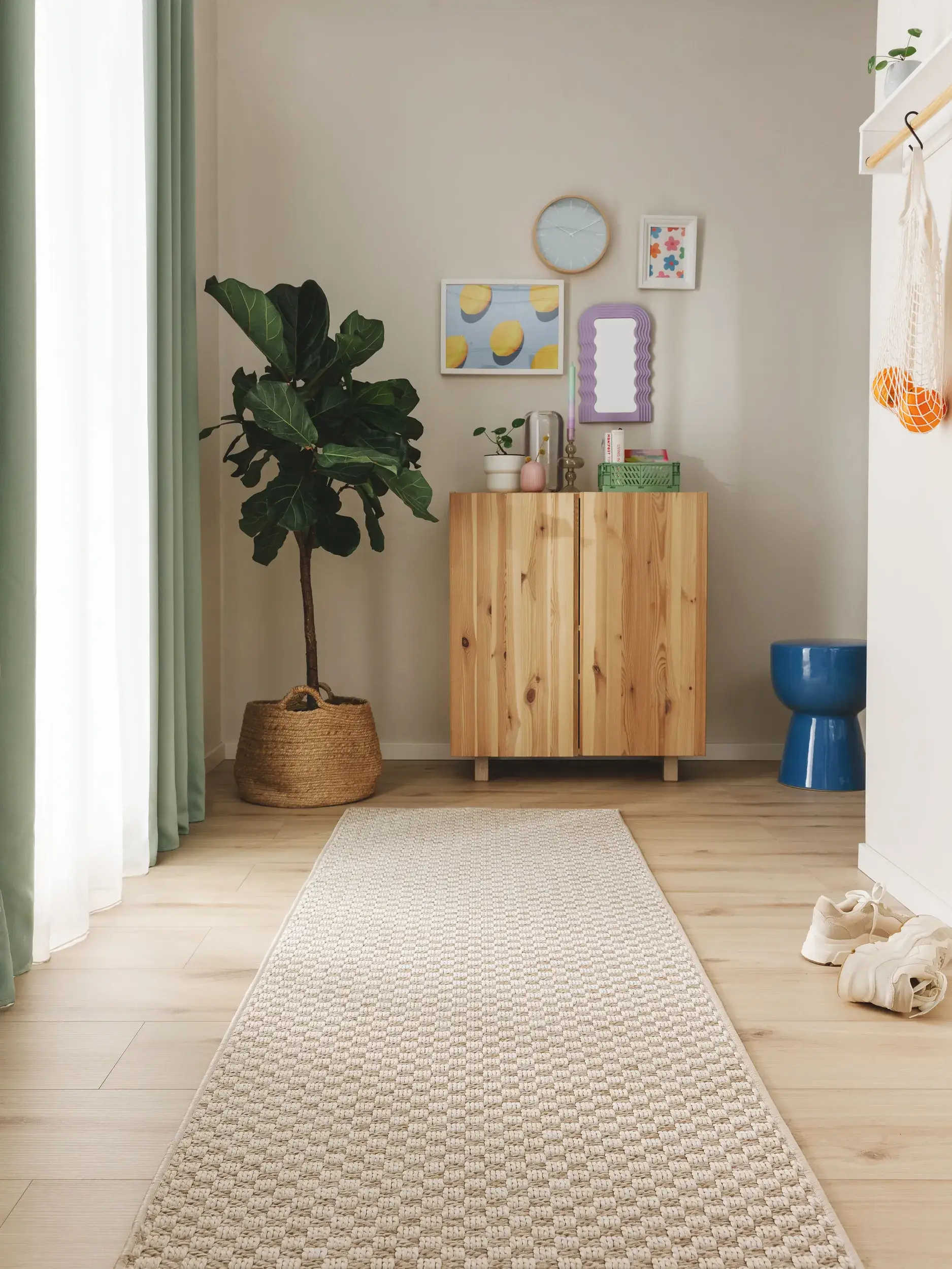 Teppich aus 100% Polypropylen in Beige mit 100% Polypropylen hohem Flor von benuta Pop