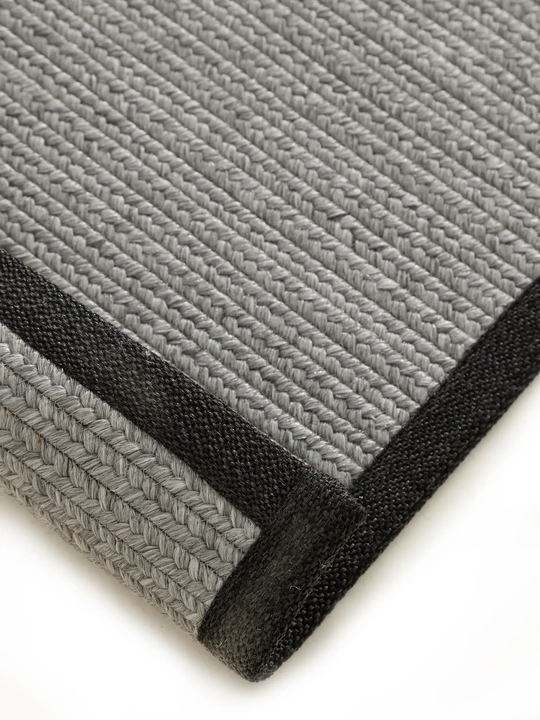 Tapijt van 80% Polypropyleen, 20% Polyester in Grijs met een 80% Polypropyleen, 20% Polyester hoge pool van benuta nest