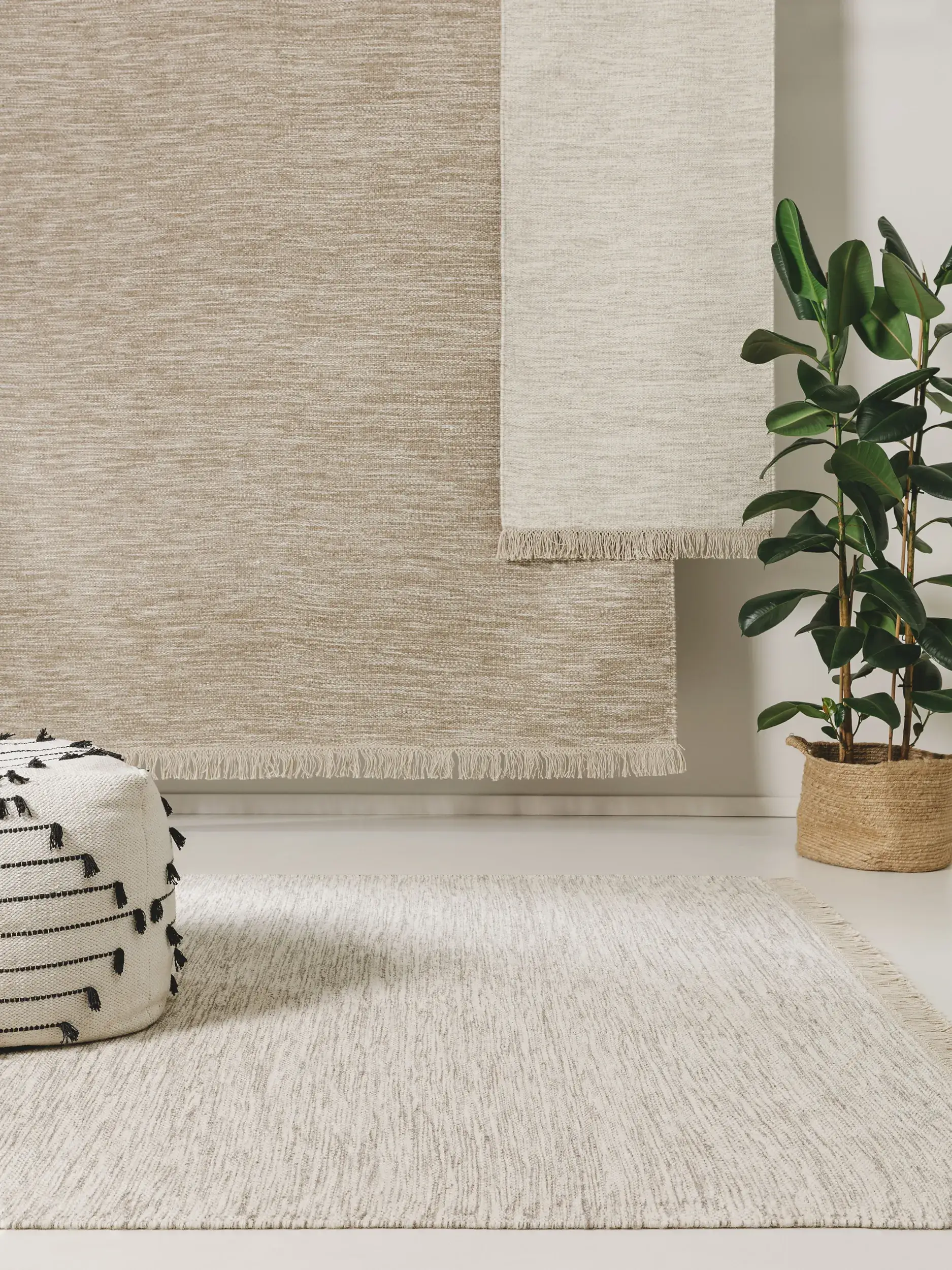 Tapijt van 80% Wol, 20% Katoen in Taupe met een 80% Wol, 20% Katoen hoge pool van benuta pure