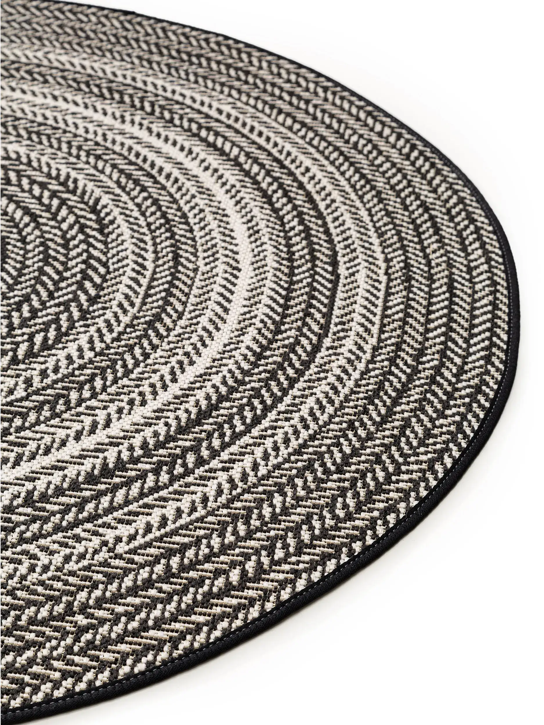 Teppich aus 100% Polypropylen in Schwarz/Weiß mit 100% Polypropylen hohem Flor von benuta Nest