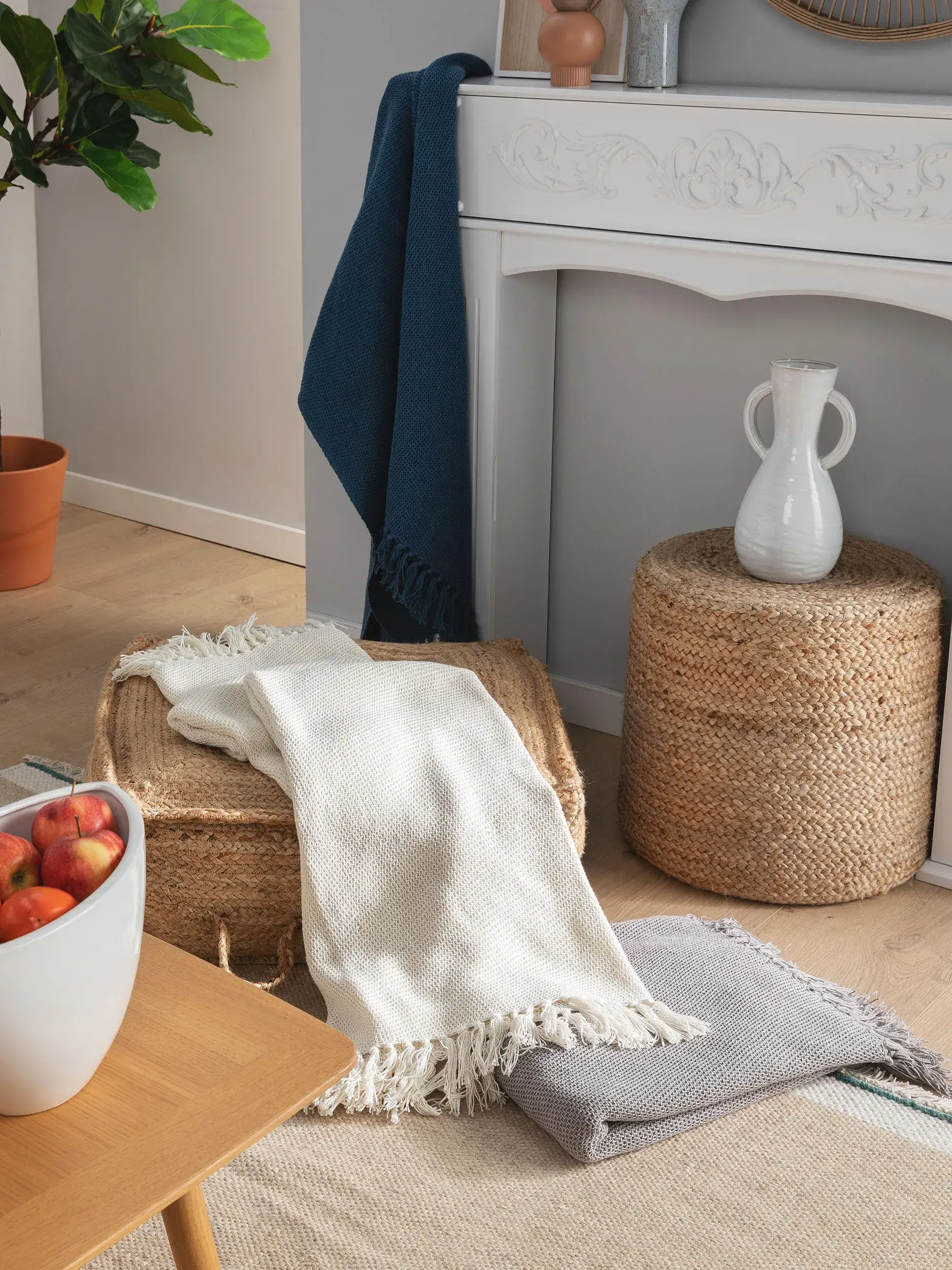 Baumwolldecke Ezra Ivory im Design Einfarbig aus 100% Cotton von benuta Nest