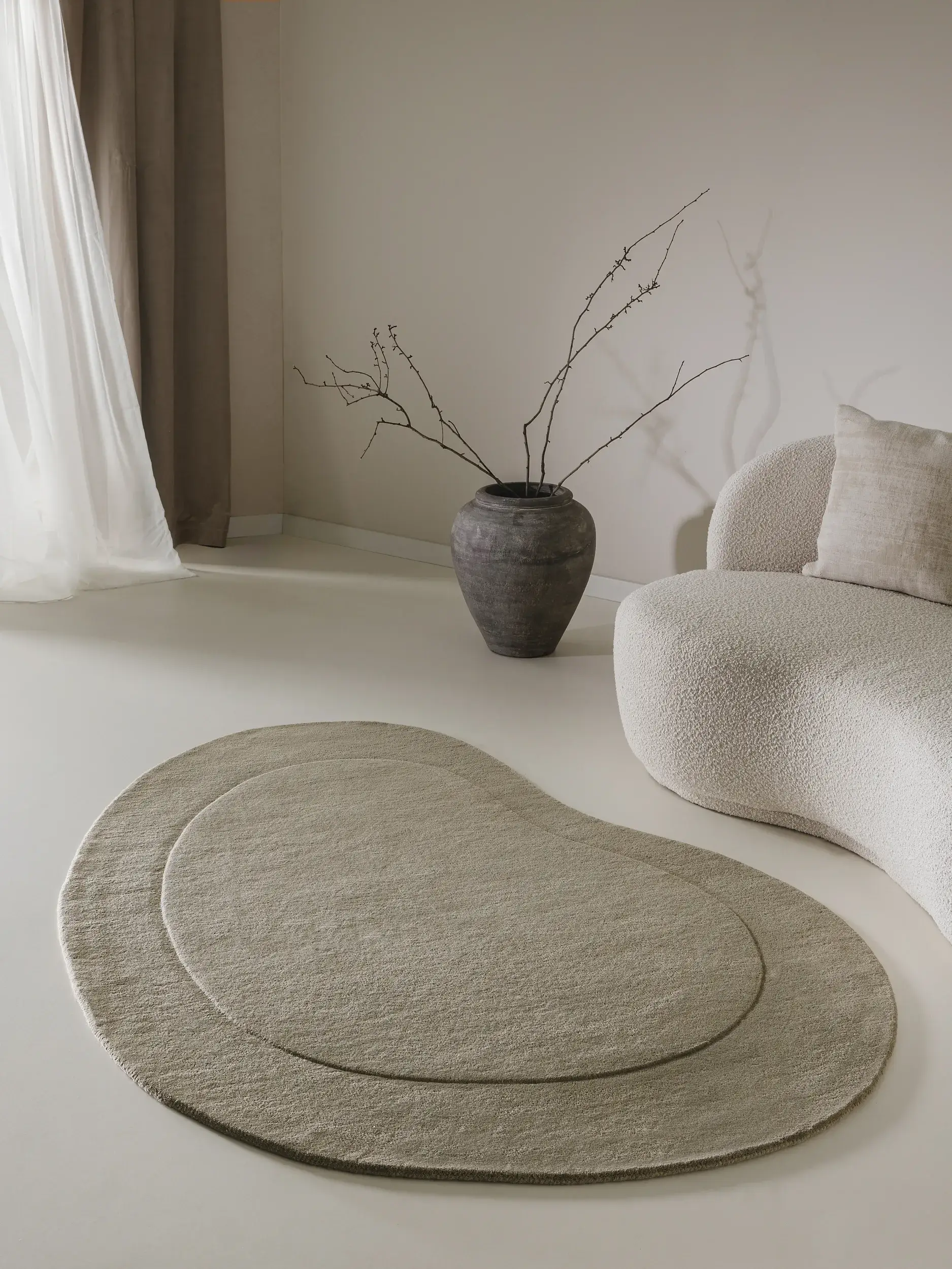 Rug made of 100% Wolle in Grün with a 100% Wolle high pile by benuta Pure
