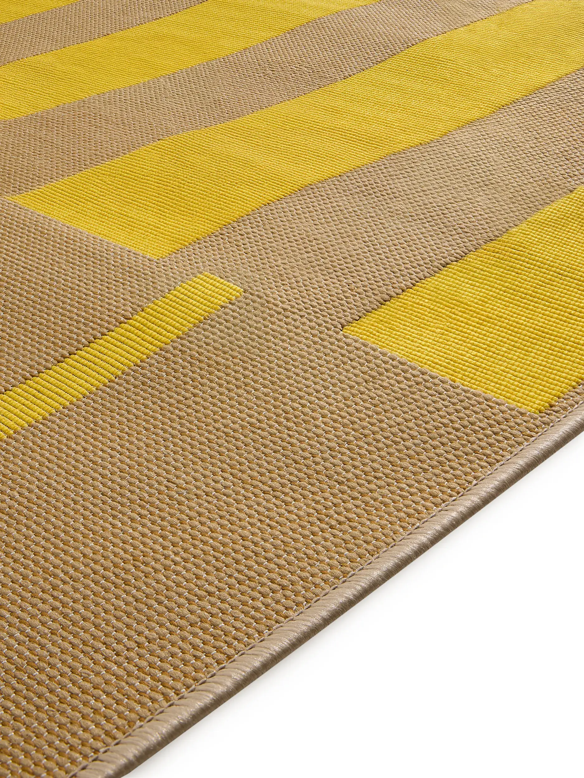 Koberec Reed z 76% Polypropylen, 23% Polyester, 1% Latex v  od benuta nest