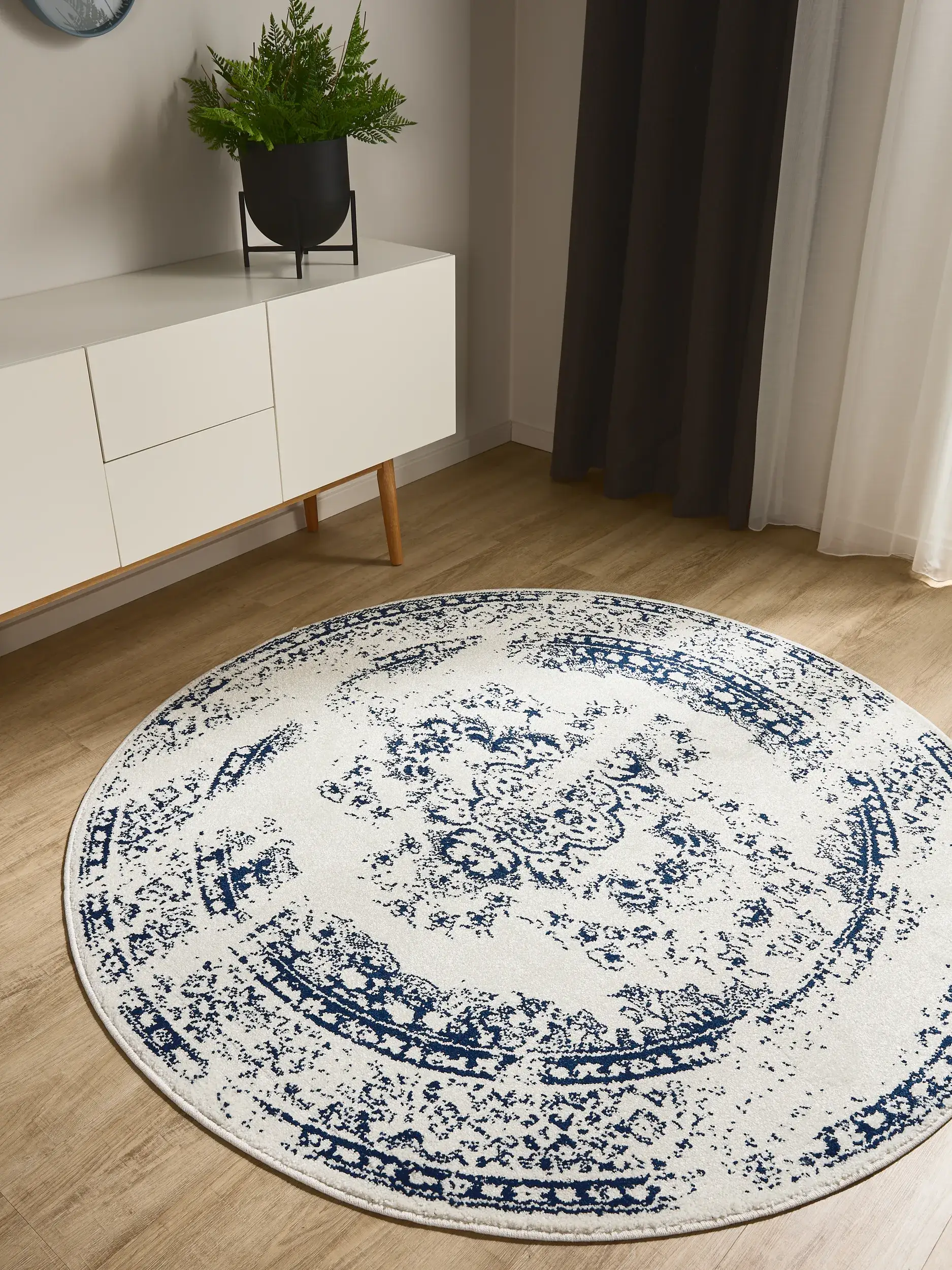 Rug made of 100% Polypropylen in Beige with a 100% Polypropylen high pile by benuta Basic