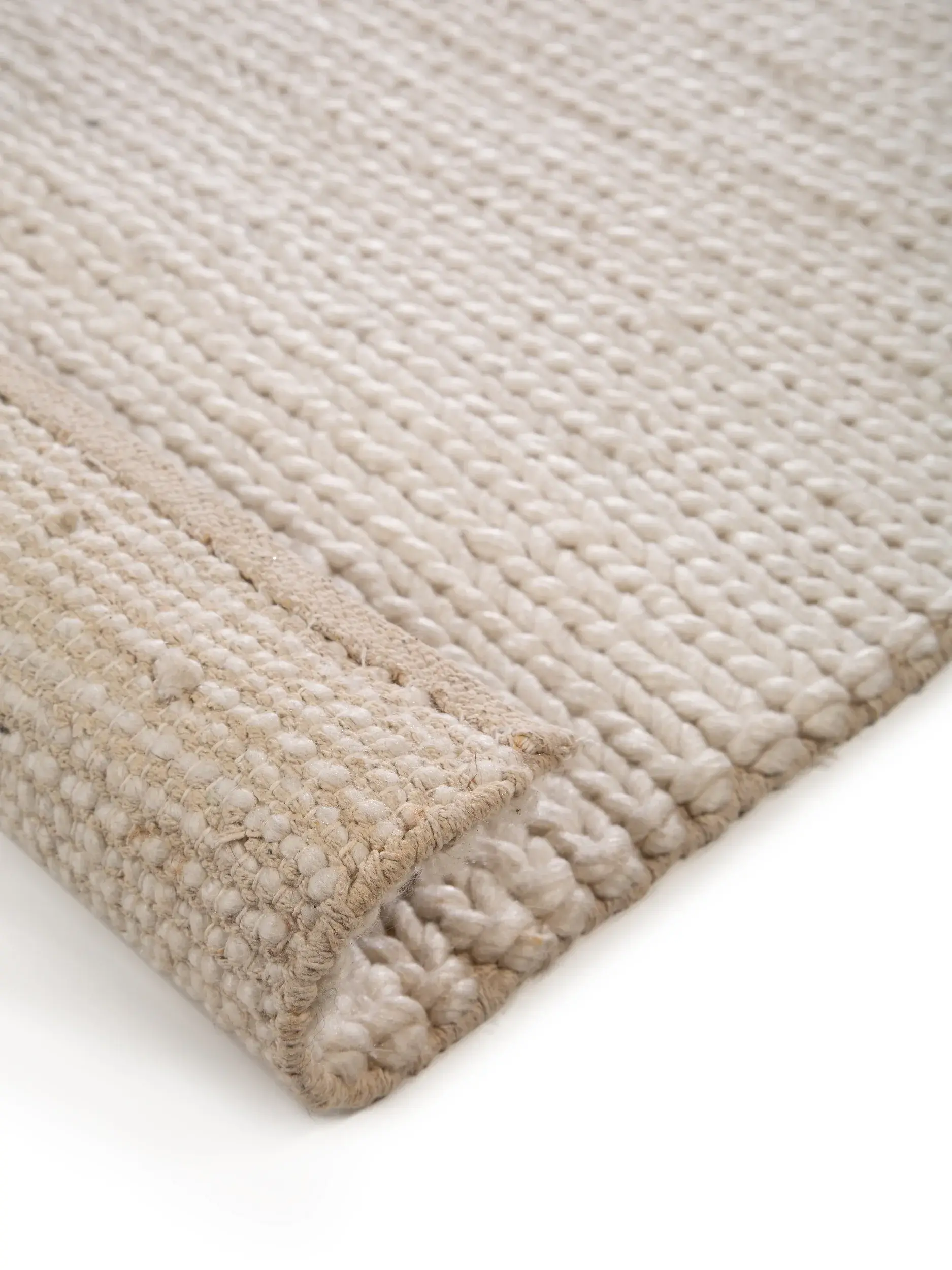 Teppich aus 60% Wolle, 40% Polyester in Beige mit 60% Wolle, 40% Polyester hohem Flor von benuta Pure