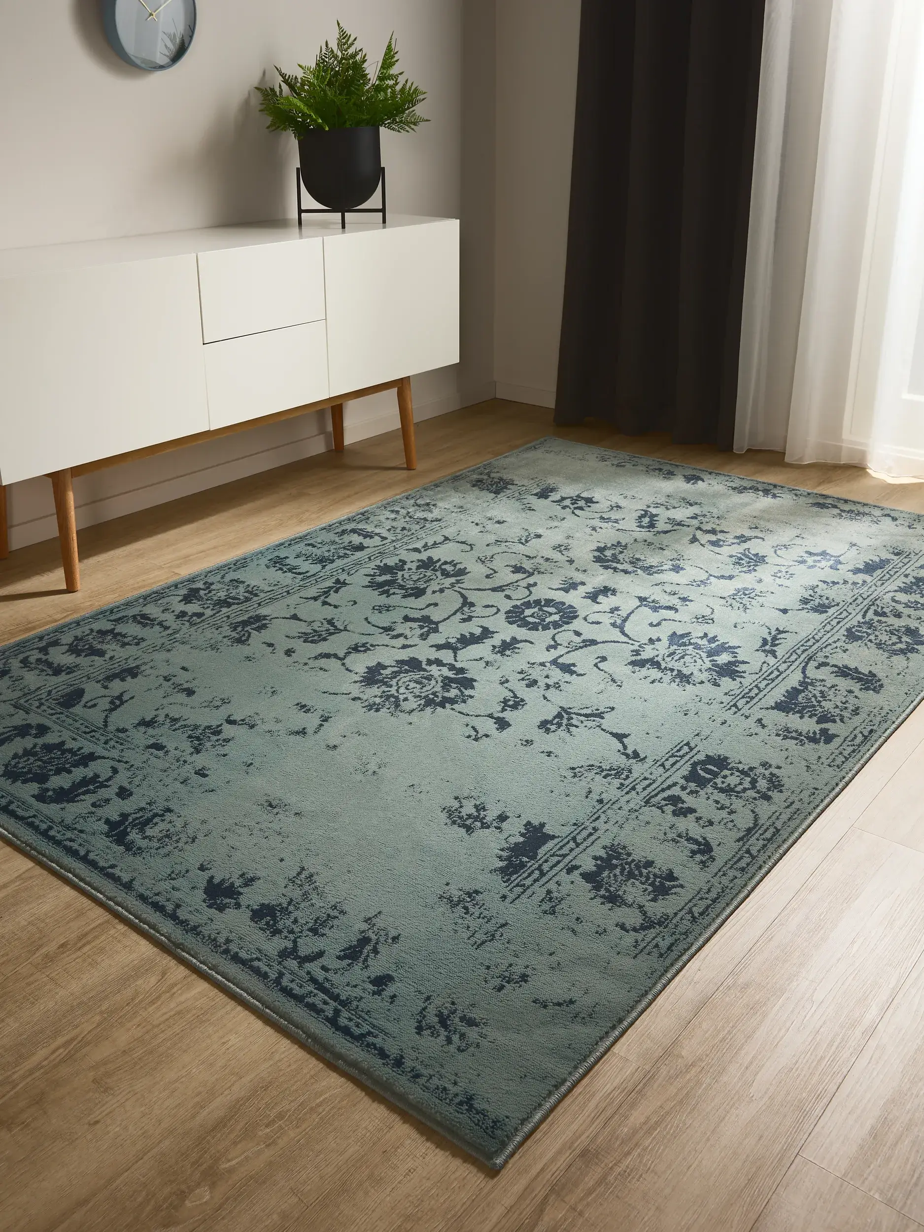 Rug made of 100% Polypropylen in Turquoise with a 100% Polypropylen high pile by benuta Basic