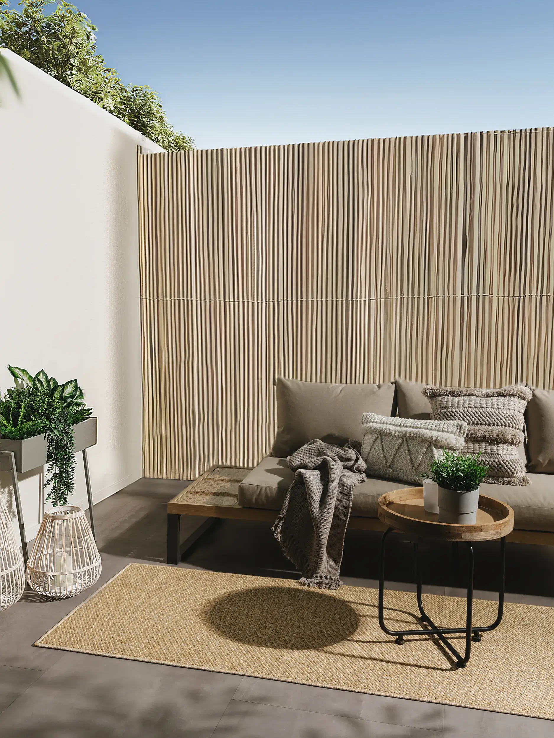 Teppich aus 100% Polypropylen in Beige mit 100% Polypropylen hohem Flor von benuta Basic