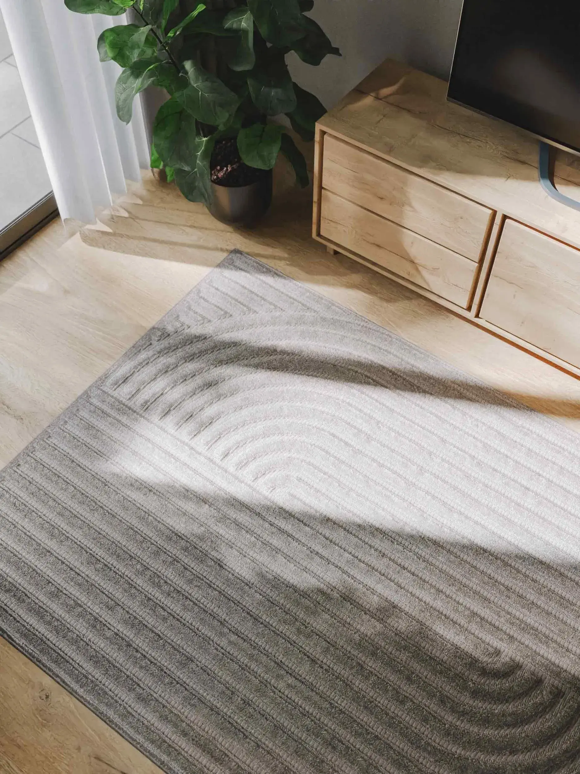 Rug made of 100% Polypropylen in Grau with a 100% Polypropylen high pile by benuta Basic