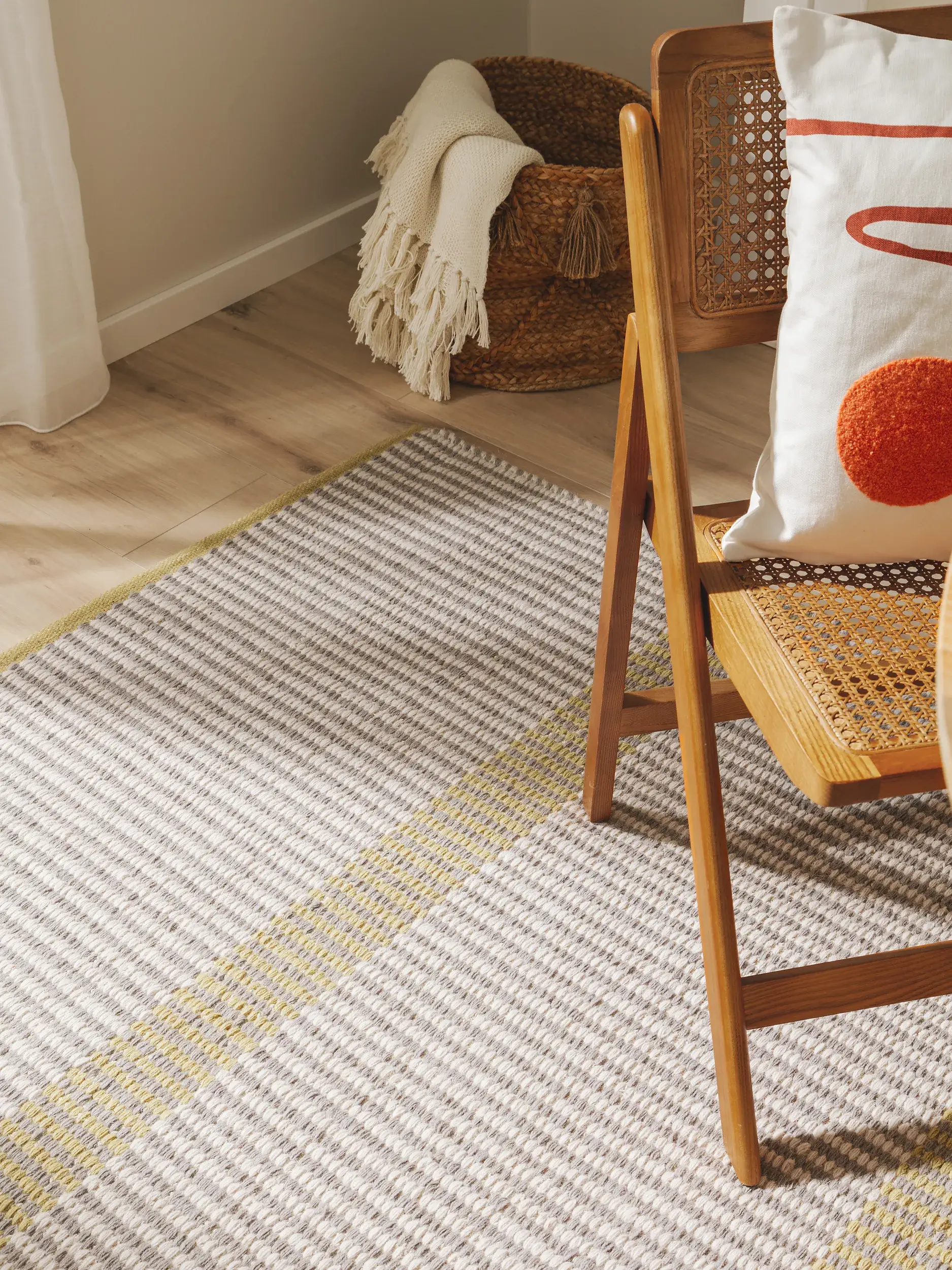 Rug made of 50% Wolle, 50% Cotton in Grün with a 50% Wolle, 50% Cotton high pile by benuta Pop